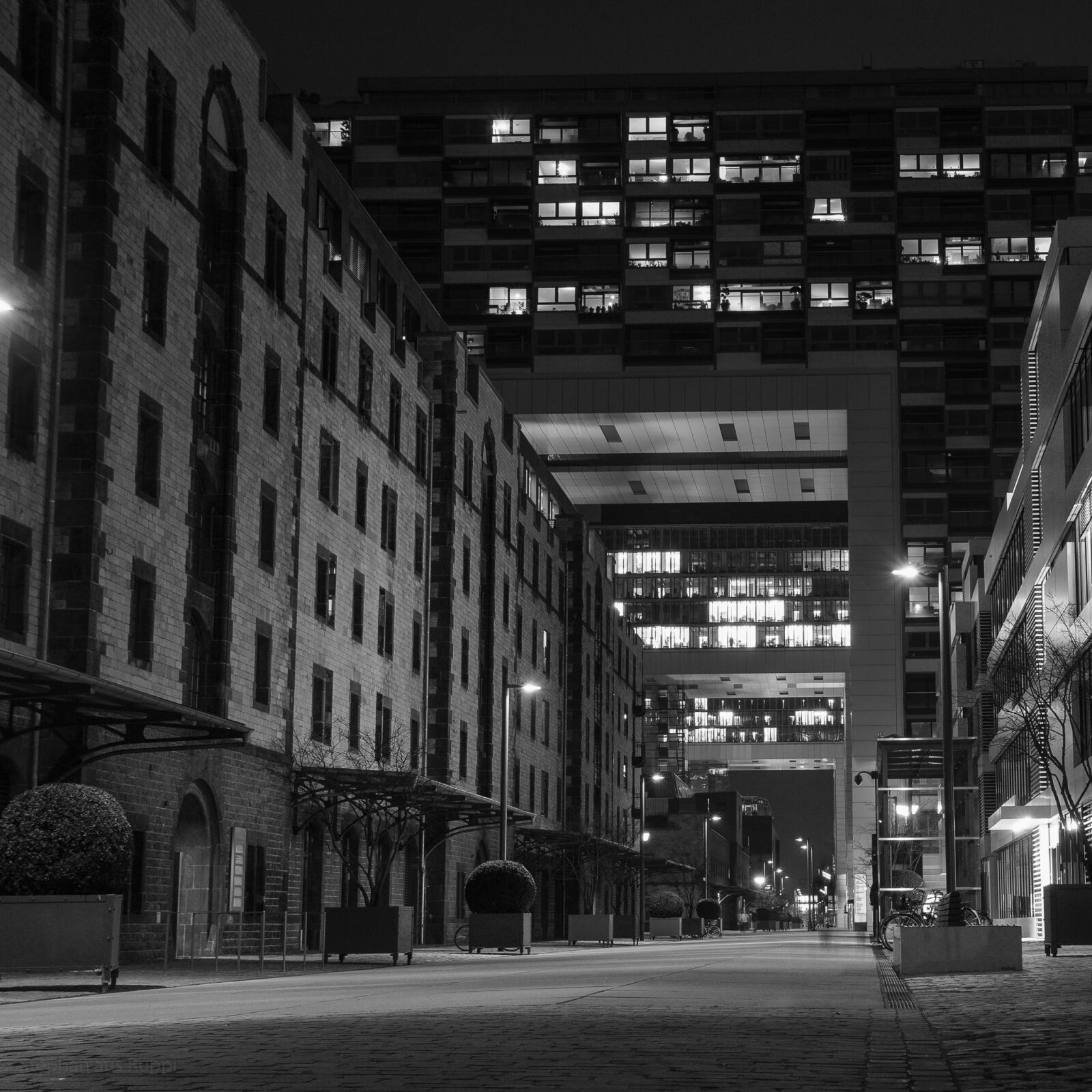 Sony ILCA-77M2 sample photo. Kranhaus, cologne, crane homes photography
