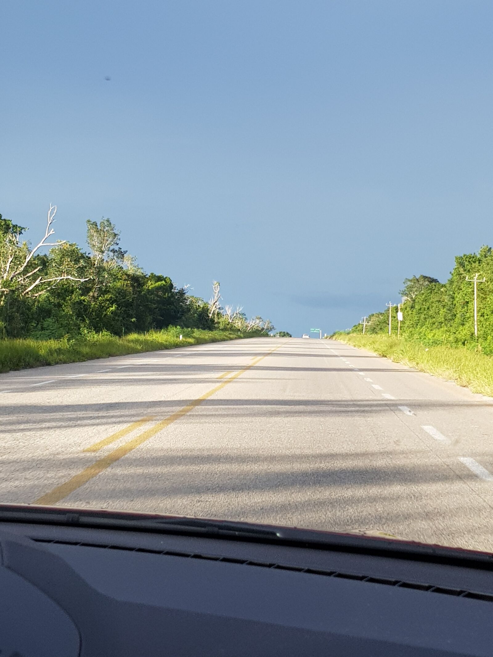 Samsung Galaxy S8+ sample photo. Road, travel, sun photography