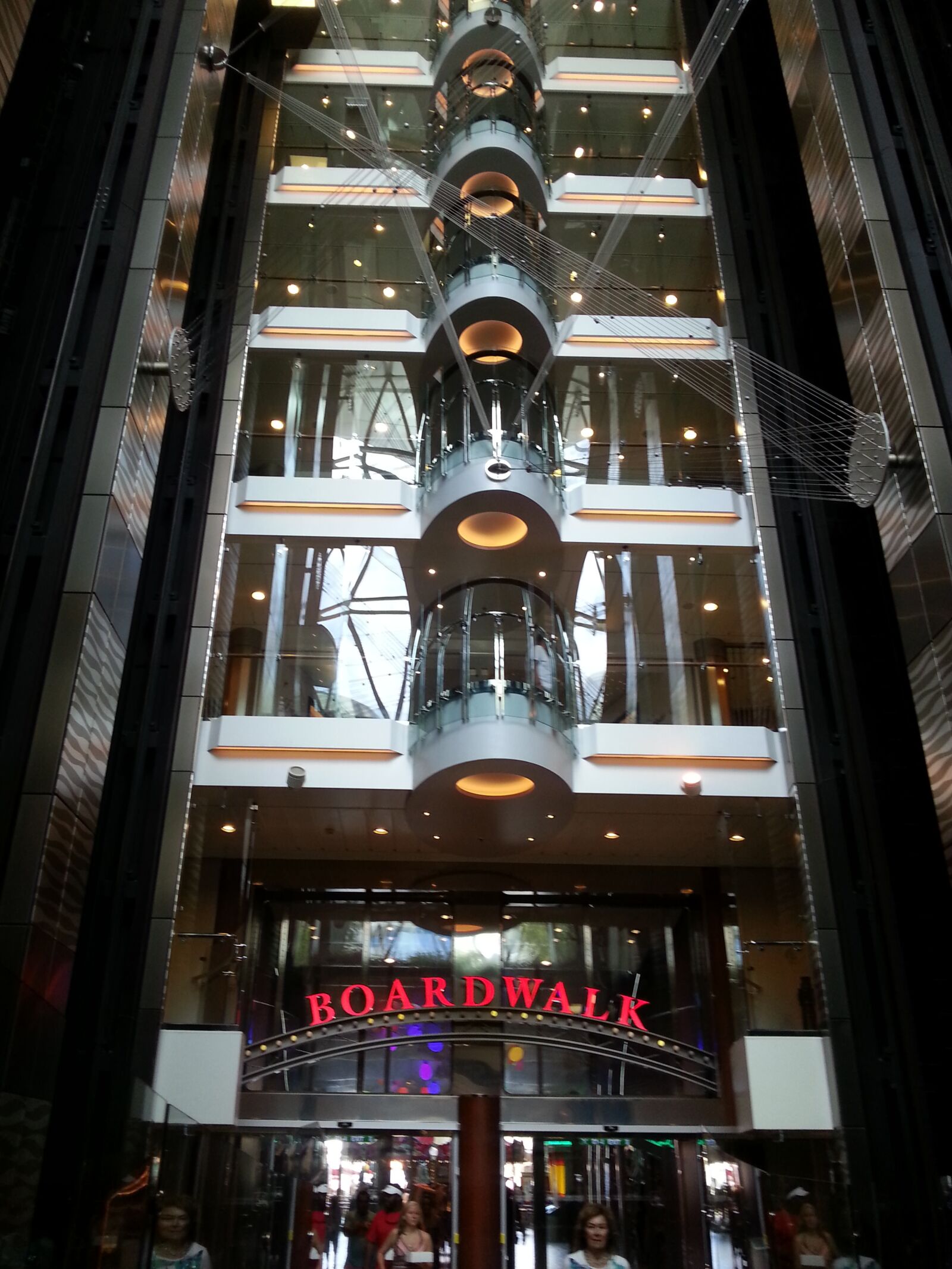 Samsung Galaxy S3 sample photo. Entertainment, gambling, elevator photography