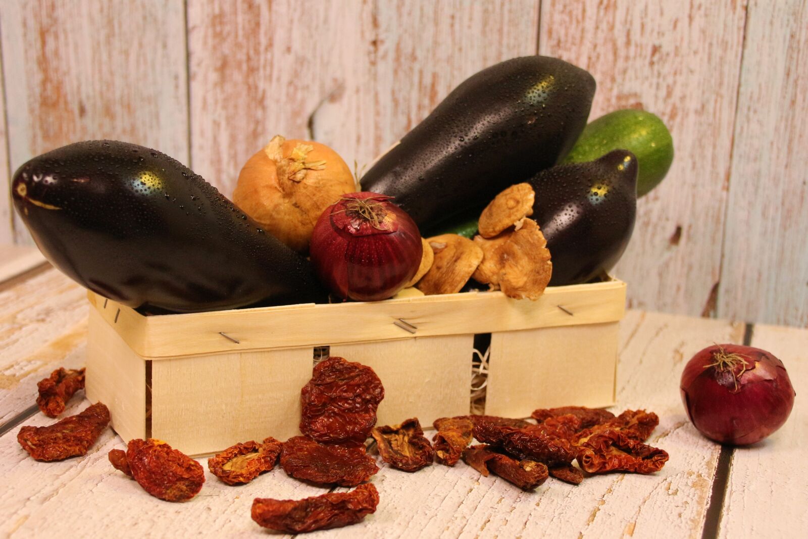 Canon EOS 700D (EOS Rebel T5i / EOS Kiss X7i) sample photo. Eggplant, fruit, vegetables photography