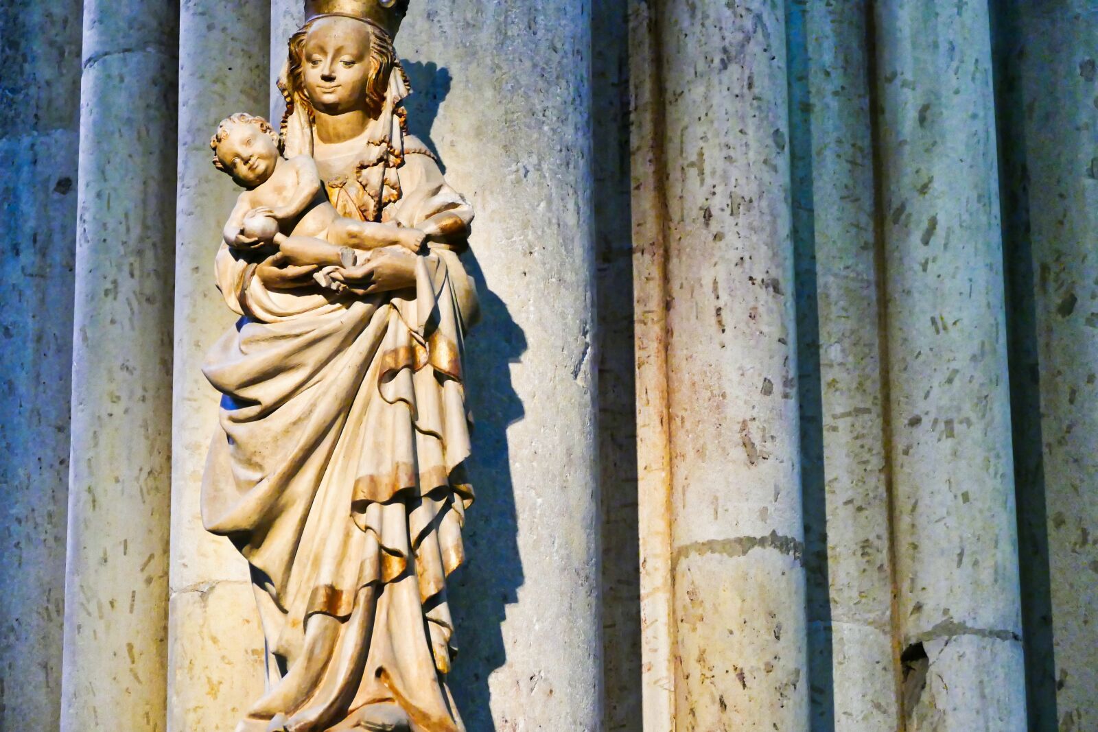 Panasonic Lumix DMC-FZ1000 sample photo. Christianity, jesus, maria photography
