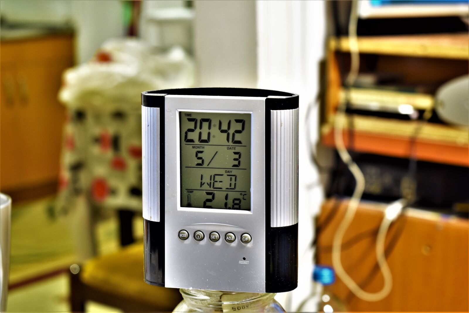 Nikon D5500 sample photo. Digital clock, plastic, time photography