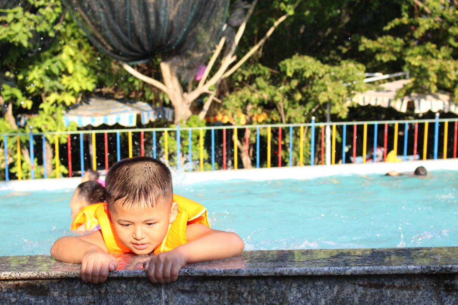 Canon EOS 700D (EOS Rebel T5i / EOS Kiss X7i) sample photo. Children, summer, outdoor swimming photography