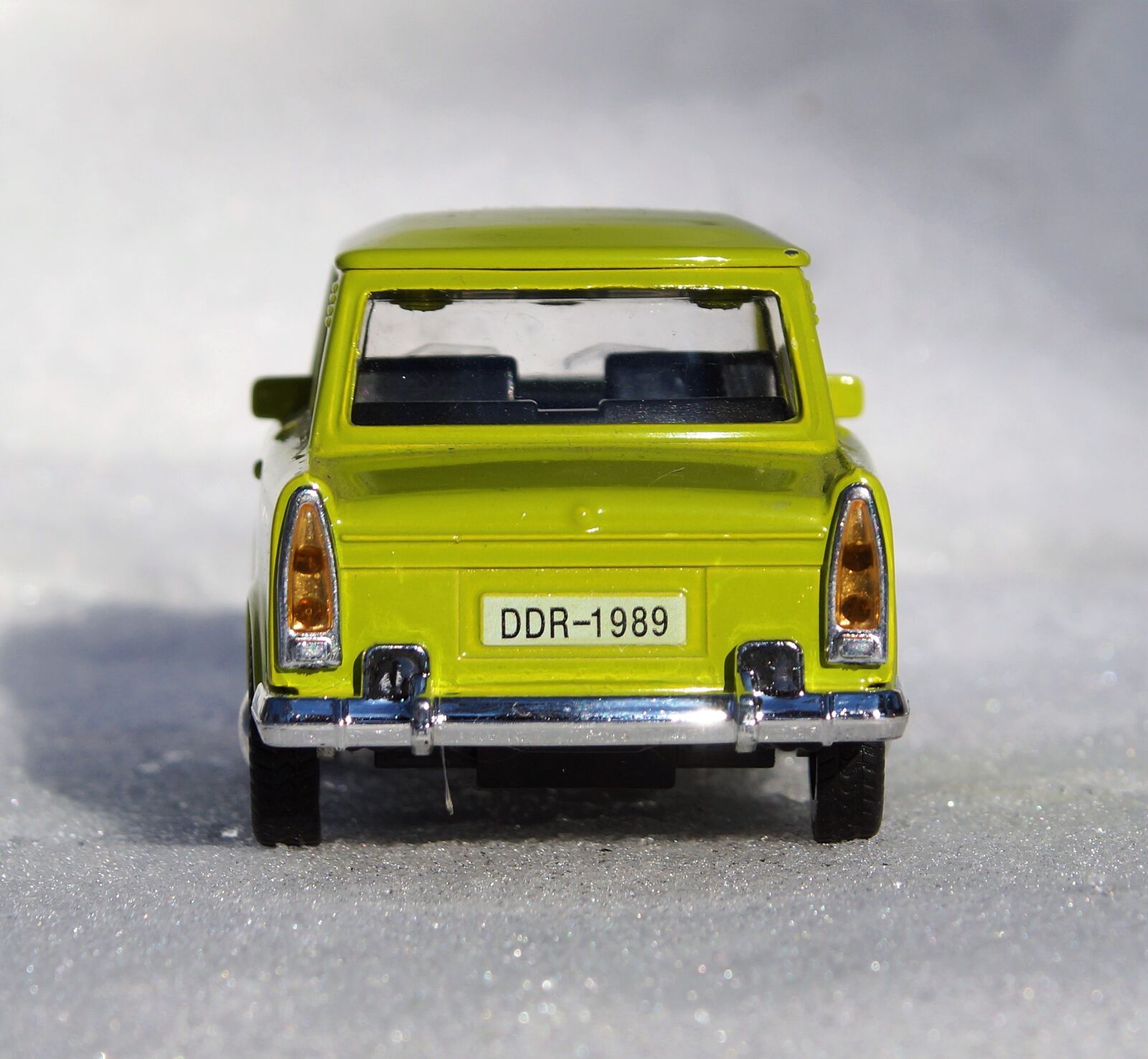 Sony DT 18-70mm F3.5-5.6 sample photo. Model car, satellite, auto photography