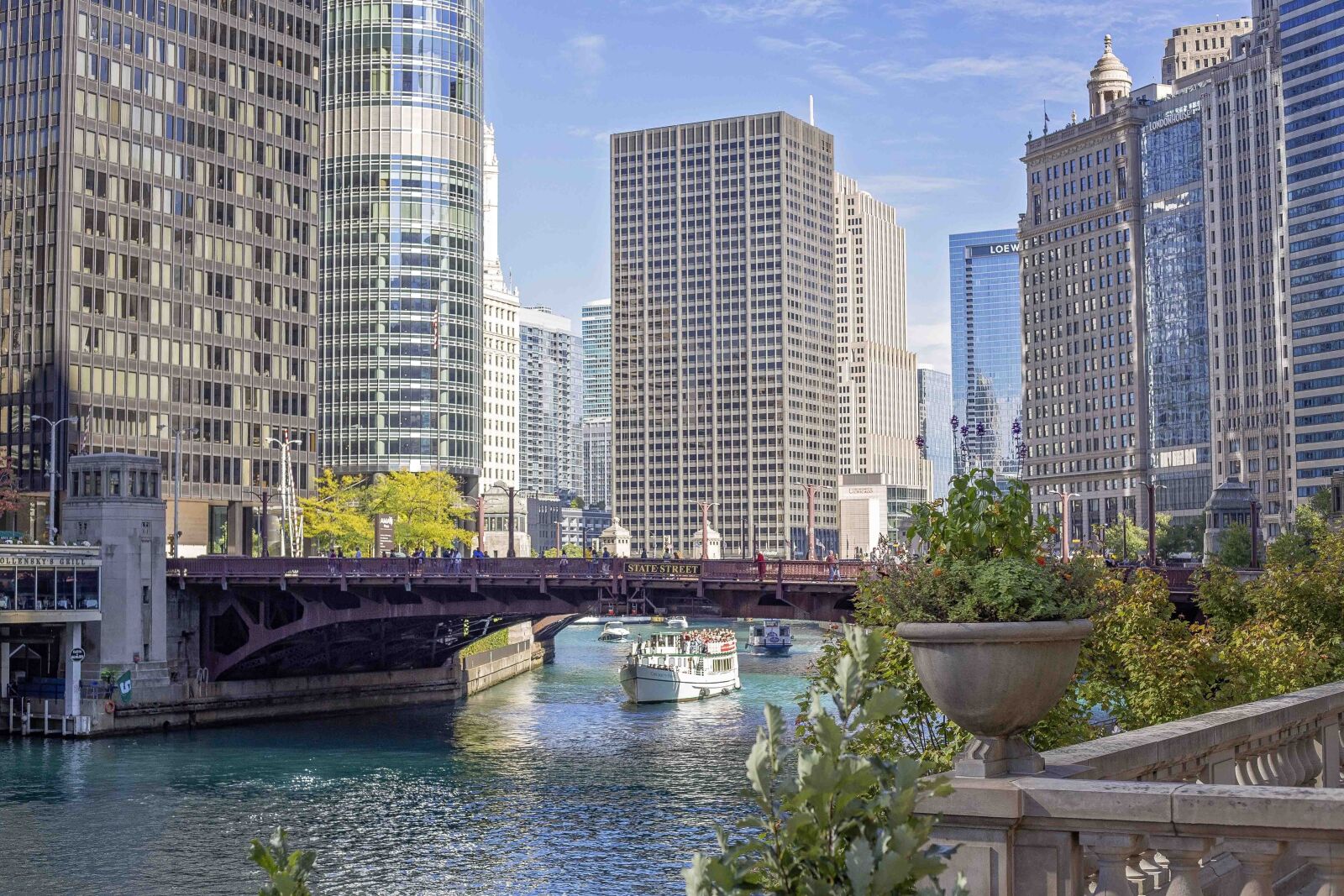 Canon EOS 6D + Canon EF 50mm F1.8 STM sample photo. Chicago river, landscape, river photography