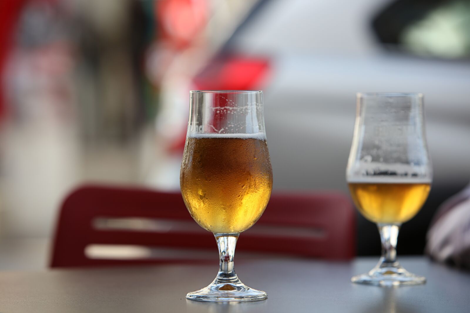 Canon EF 70-200mm F2.8L IS USM sample photo. Happy hour, beer, drinks photography