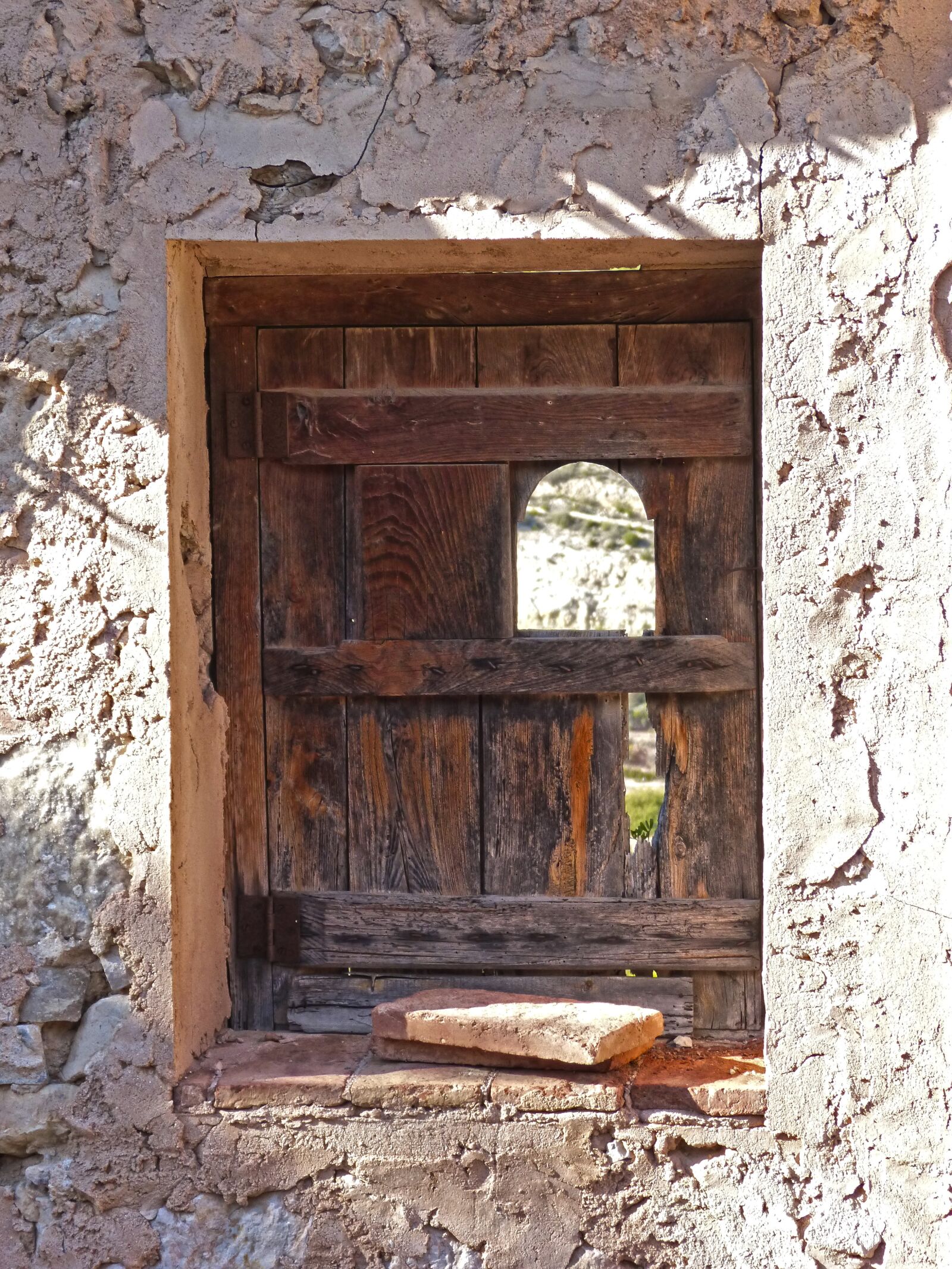 Panasonic DMC-FZ62 sample photo. Window, abandoned, ruin photography