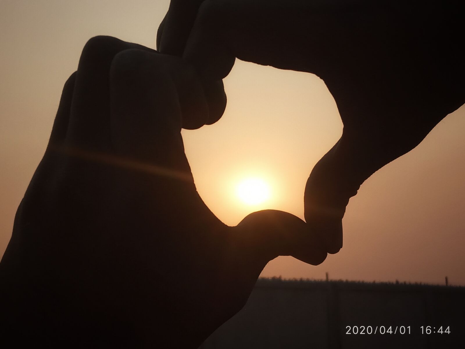 Xiaomi Redmi 6A sample photo. Loves, evening, couple photography