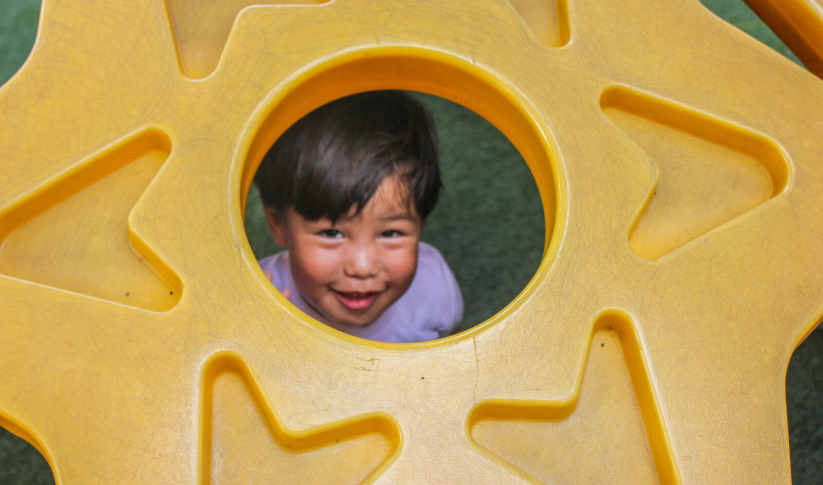 Canon EOS 550D (EOS Rebel T2i / EOS Kiss X4) sample photo. Baby, faces, macro, sun photography