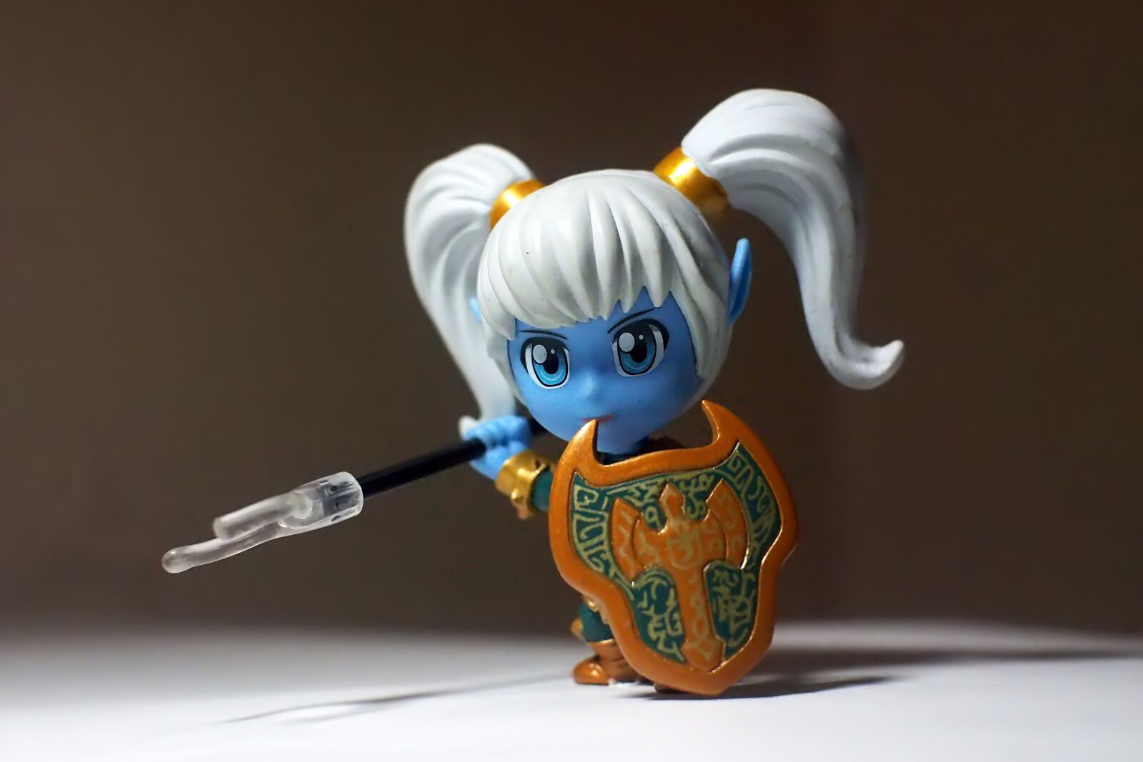 7artisans 25mm F1.8 sample photo. Female, young, game photography