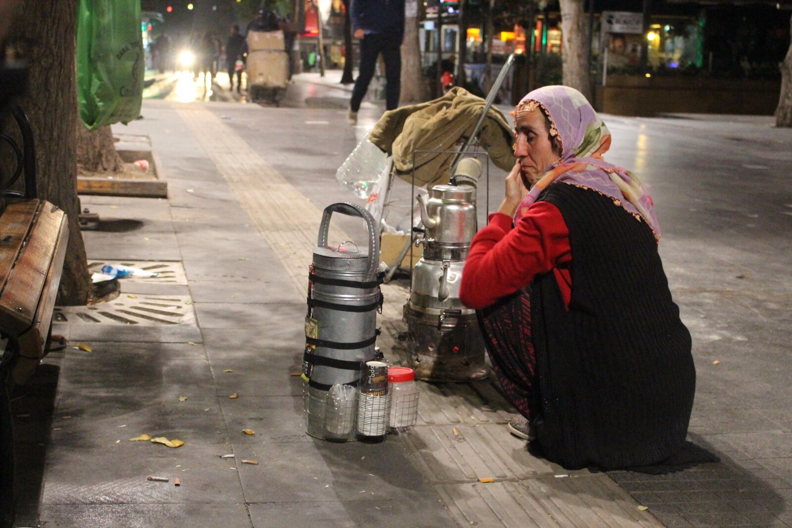 Canon EOS 700D (EOS Rebel T5i / EOS Kiss X7i) sample photo. Tea, samovar, street photography