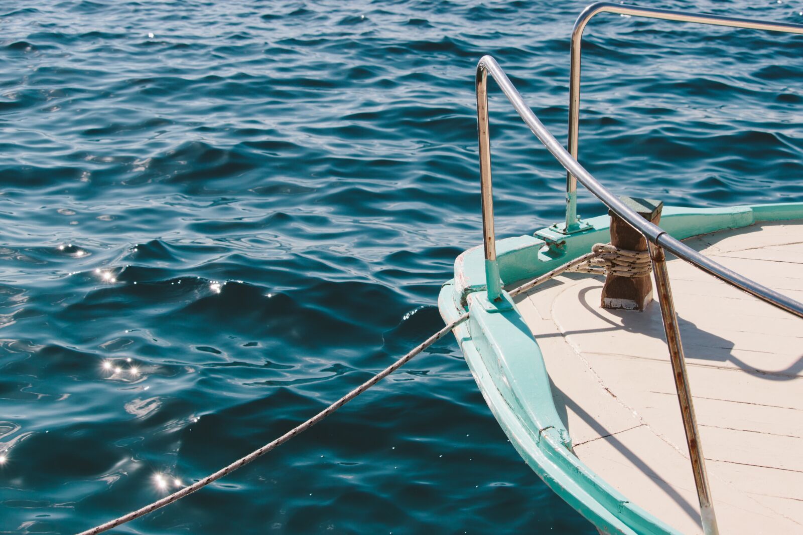 Canon EF-S 55-250mm F4-5.6 IS STM sample photo. Boat, sea, ocean photography