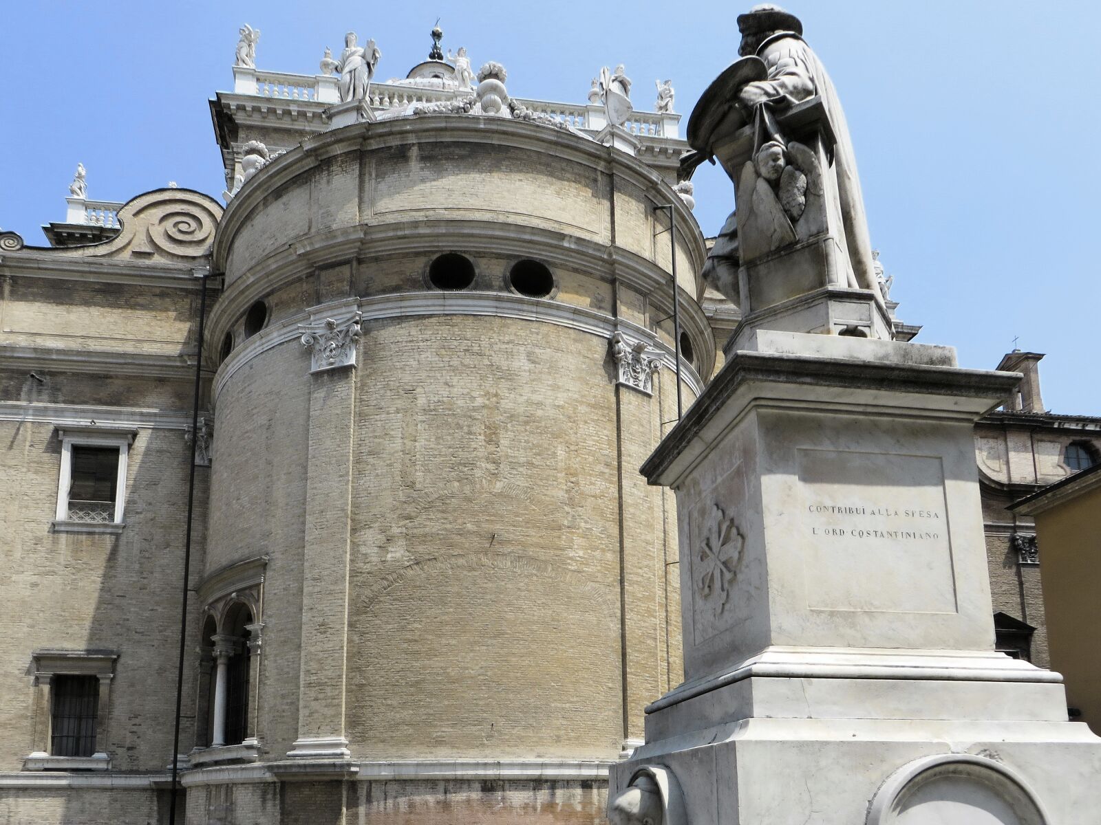 Canon PowerShot SX270 HS sample photo. Italy, parma, apse photography