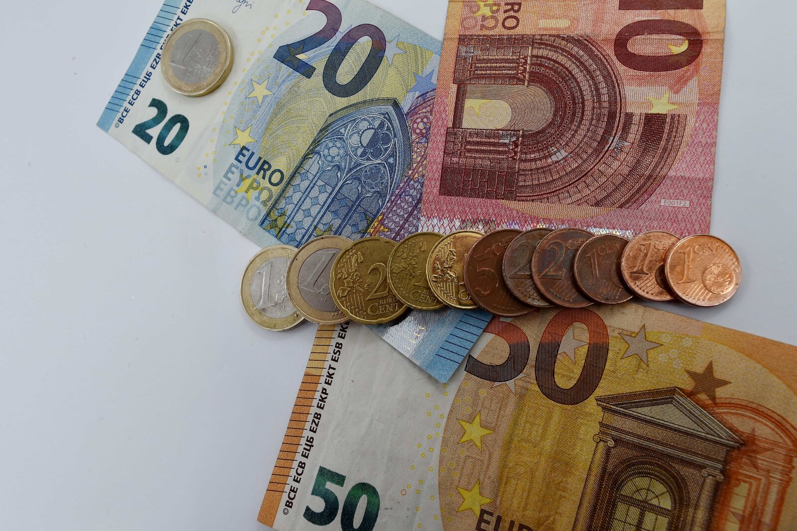 Nikon D5500 sample photo. Banknote, coins, euro, europe photography