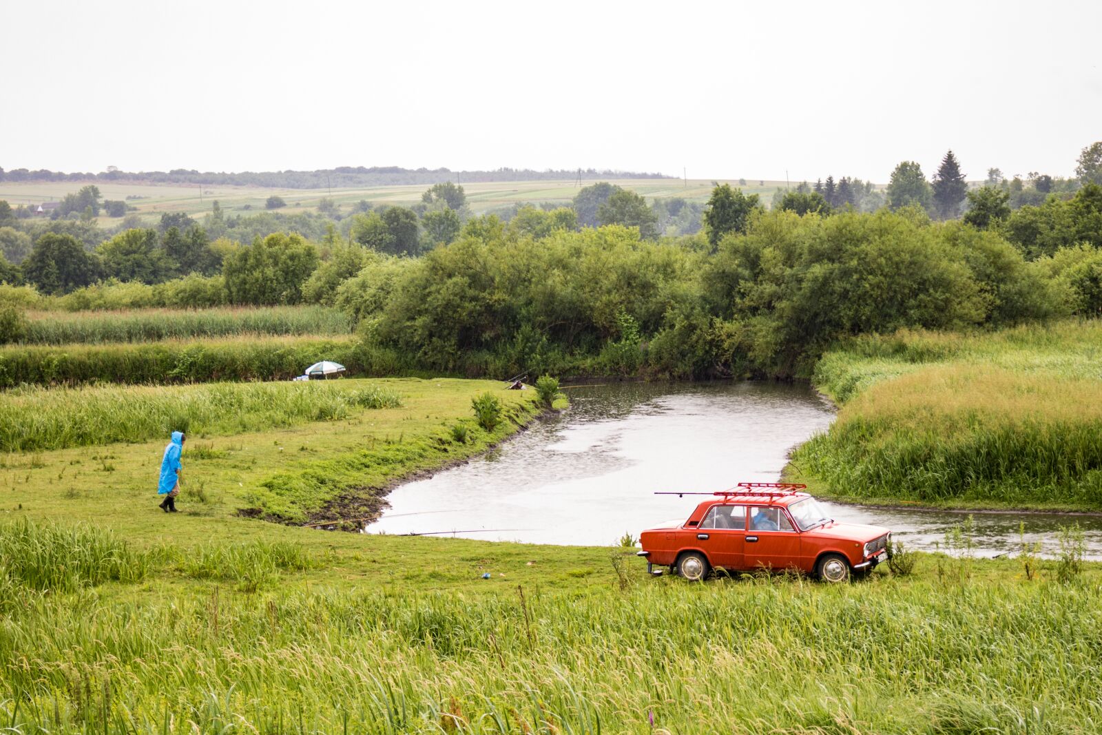 Canon EOS 750D (EOS Rebel T6i / EOS Kiss X8i) sample photo. Ukraine, fishing, car photography