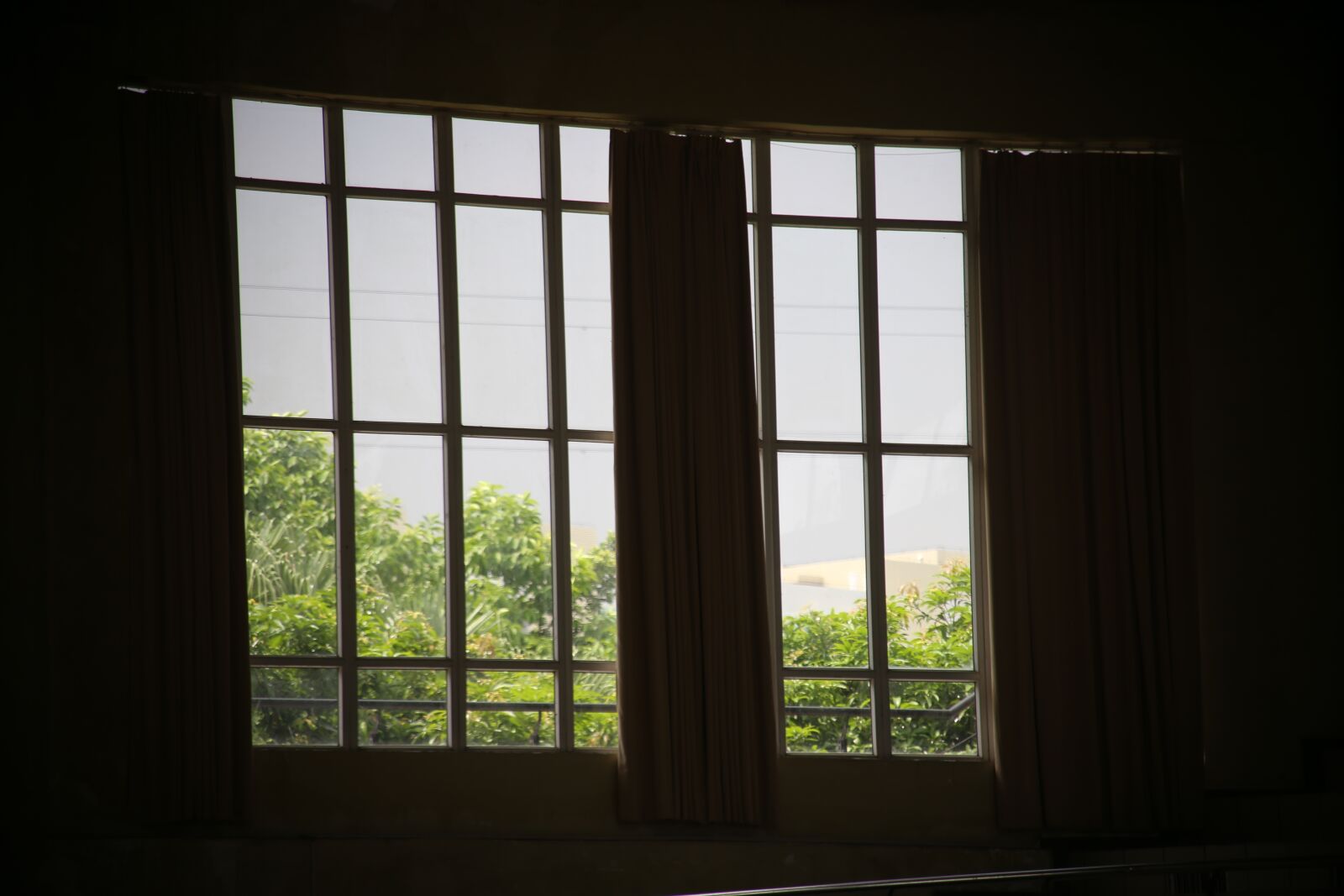 Canon EOS 6D sample photo. Windows, light, decoration photography