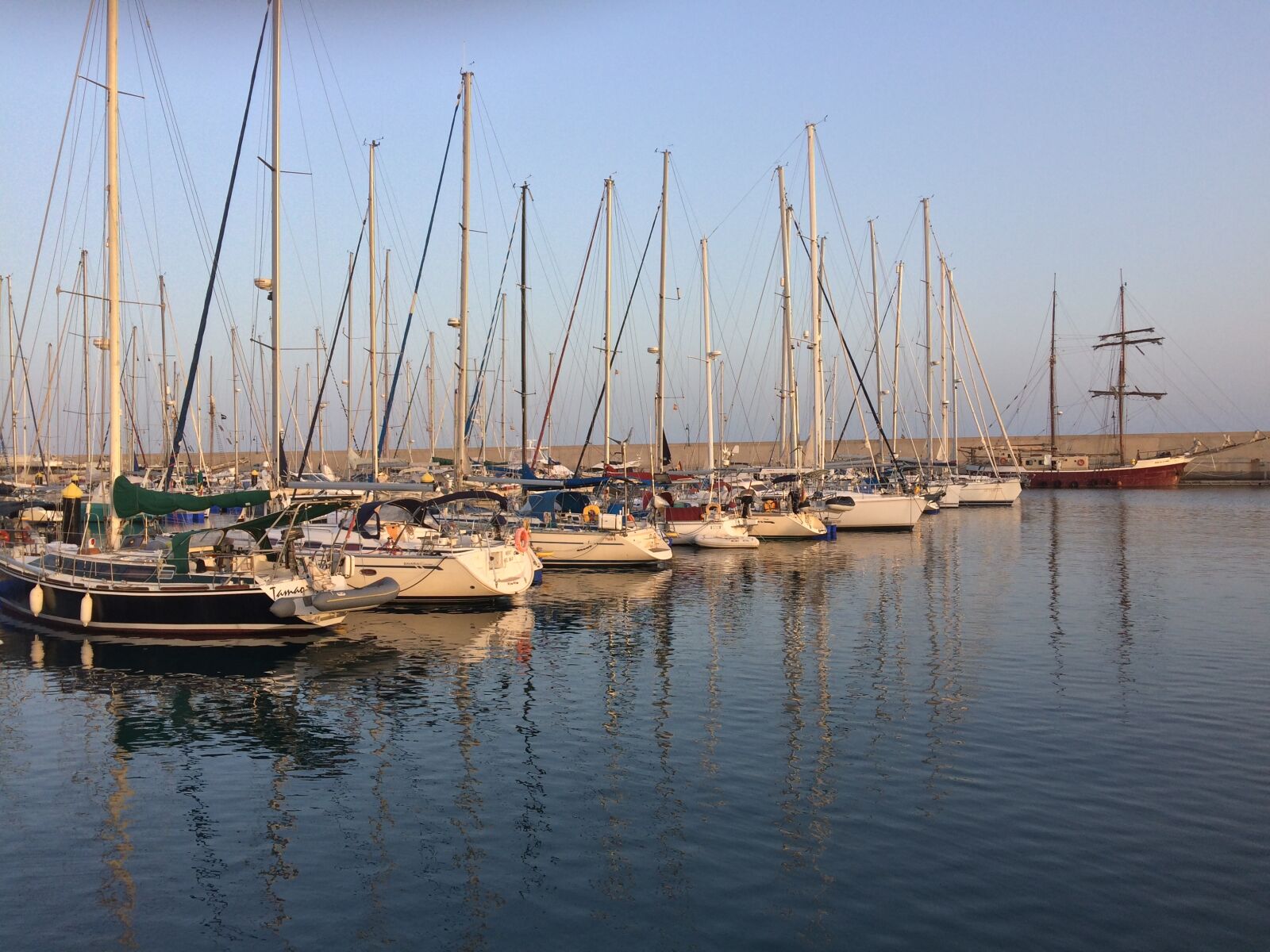 iPhone 5s back camera 4.15mm f/2.2 sample photo. Boats, marina, dusk photography