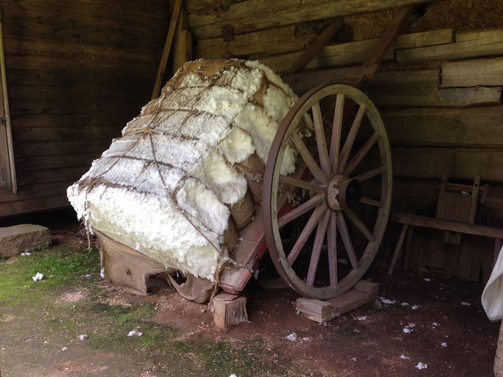 iPhone 5 back camera 4.12mm f/2.4 sample photo. Cotton, bale, wagon photography