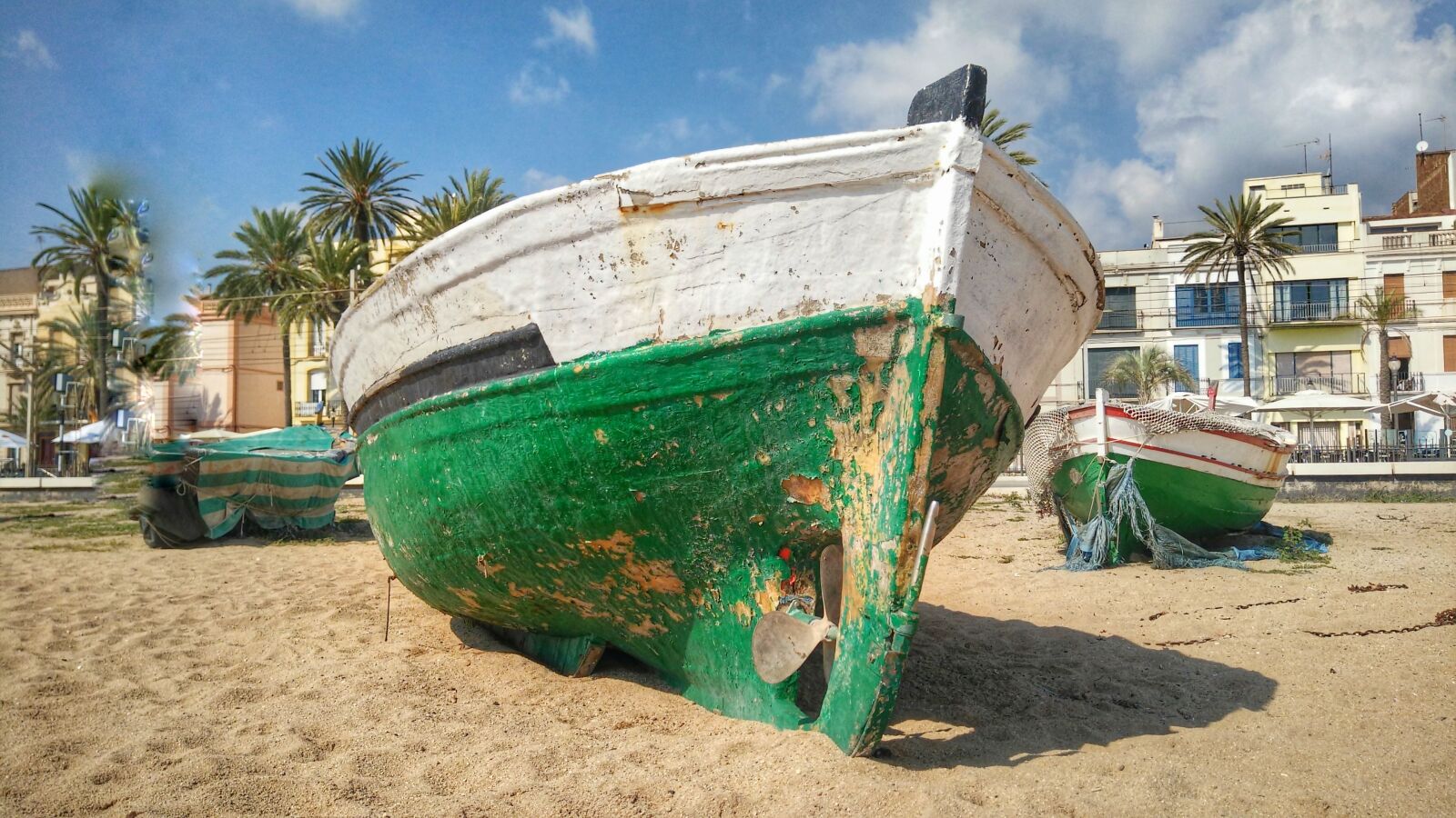 OPPO R7 Plusf sample photo. Boat, beach, barcelona photography