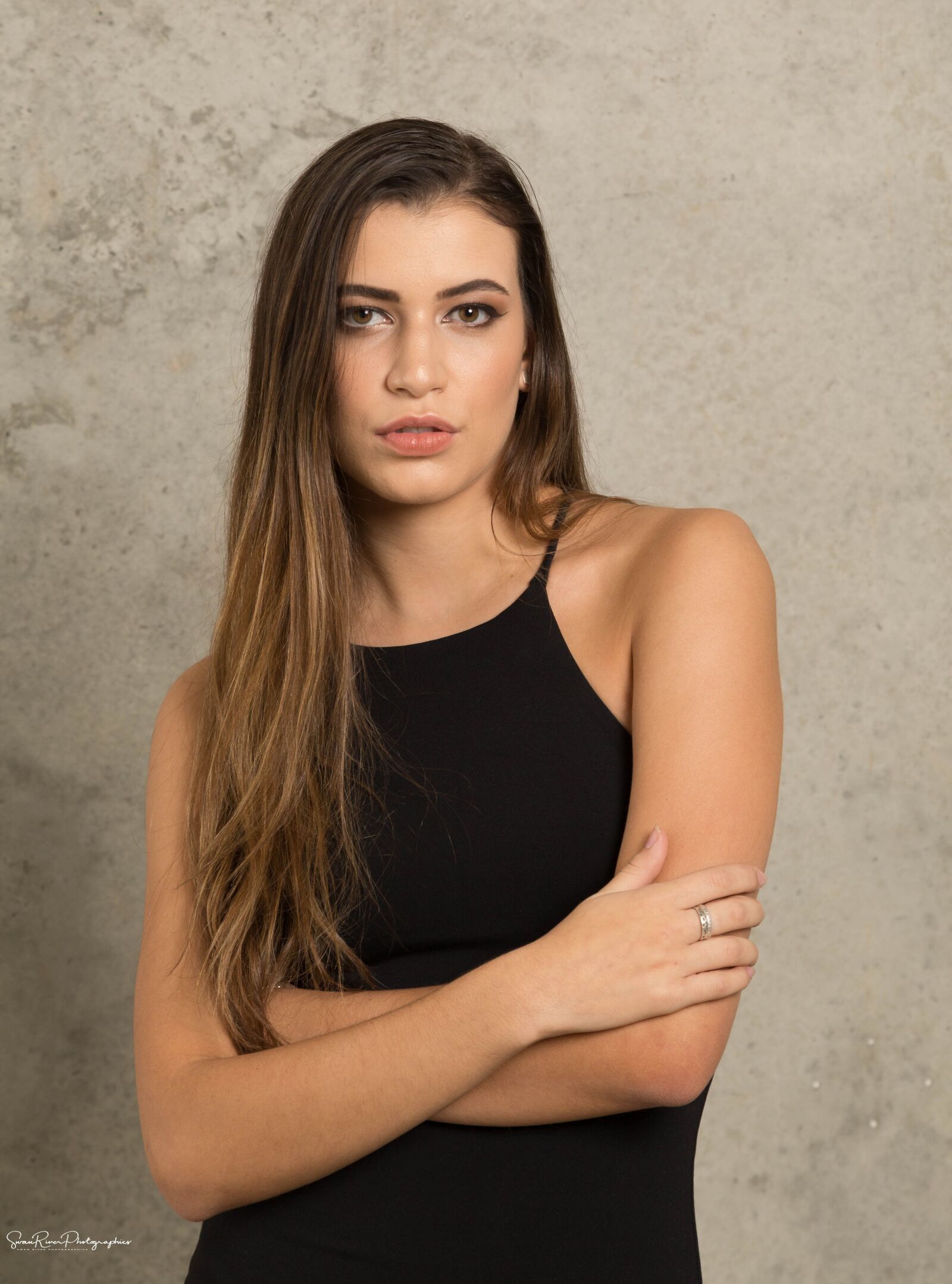 Canon EF 24-105mm F4L IS USM sample photo. Fashion, female, clothing photography