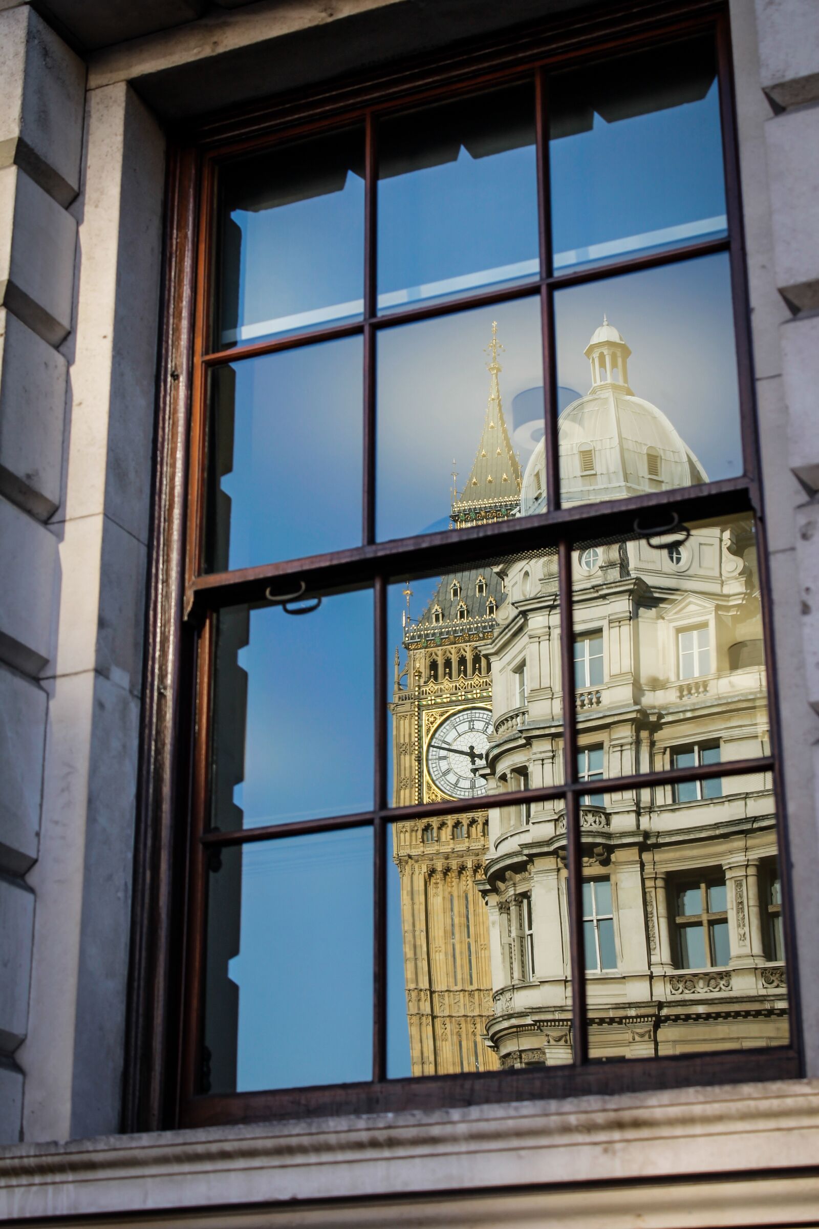 Canon EOS 1100D (EOS Rebel T3 / EOS Kiss X50) sample photo. Window, glass, architecture photography