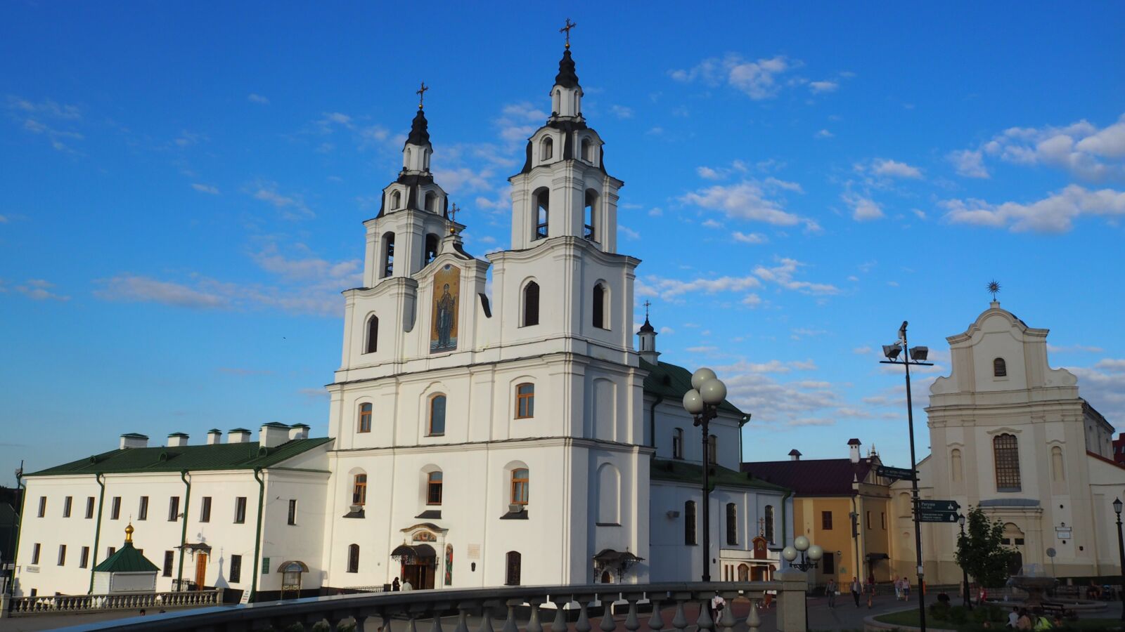 Olympus OM-D E-M10 sample photo. Minsk, church, belarus photography