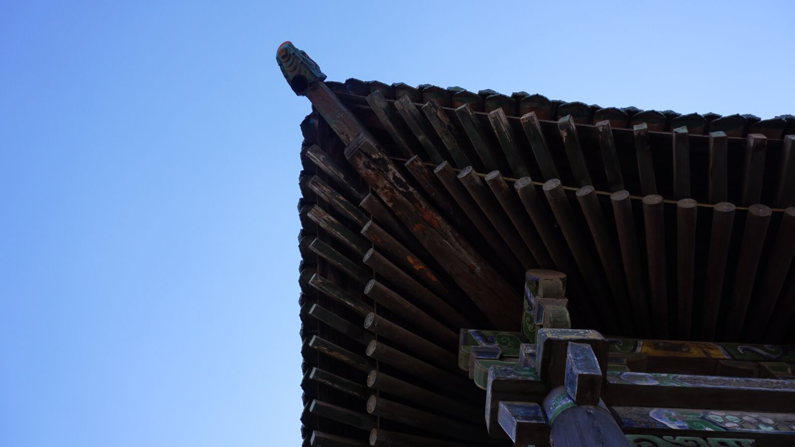 Sony a6000 sample photo. Ancient, brackets, eaves photography