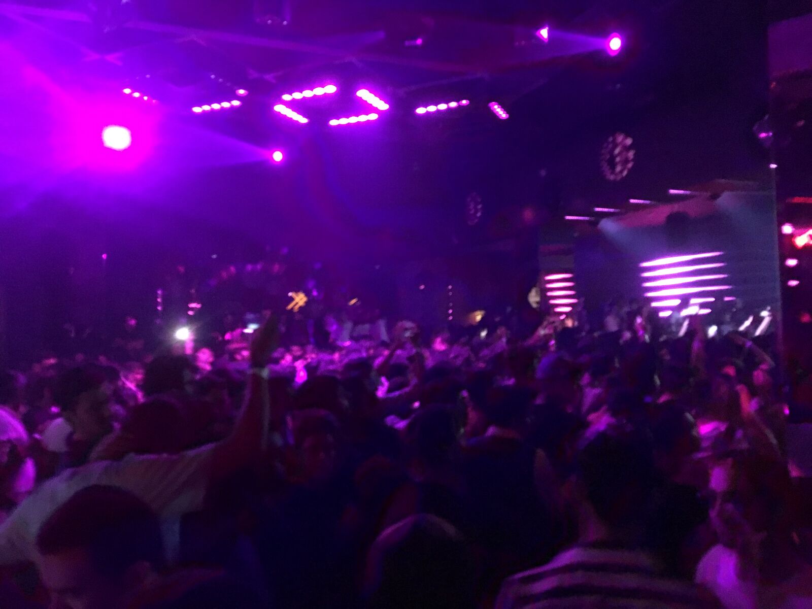 Apple iPhone 6s sample photo. Party, dance, music photography