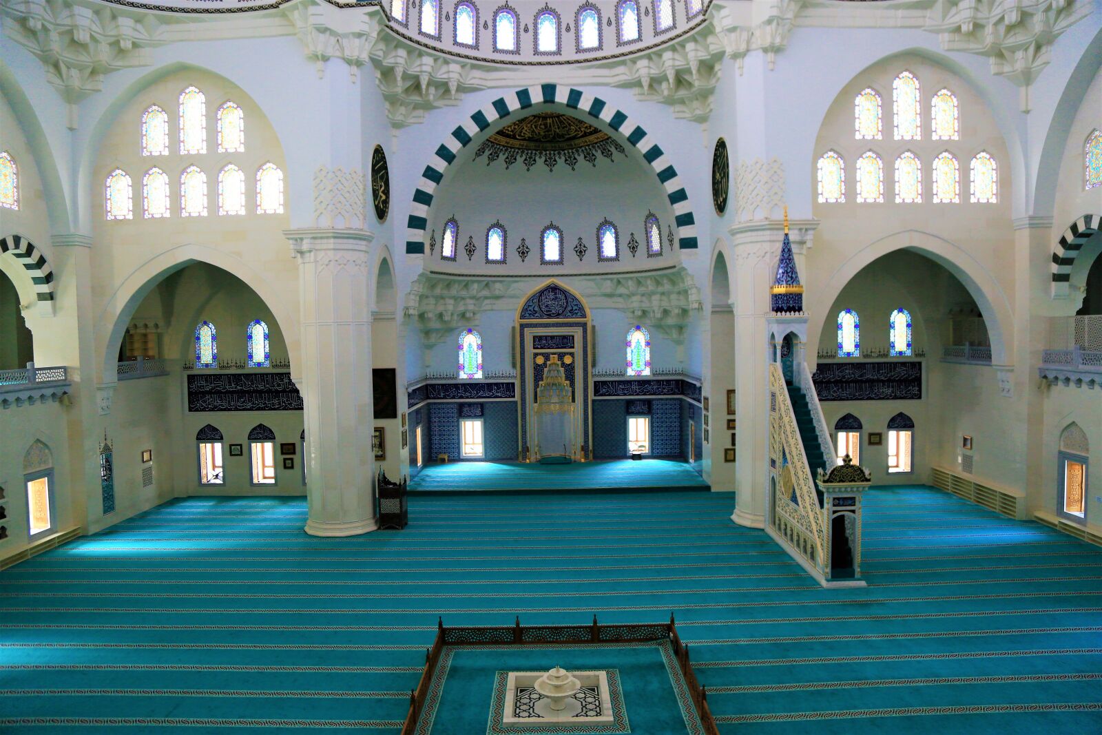 Canon EOS 5D Mark III sample photo. Cami, architecture, religion photography