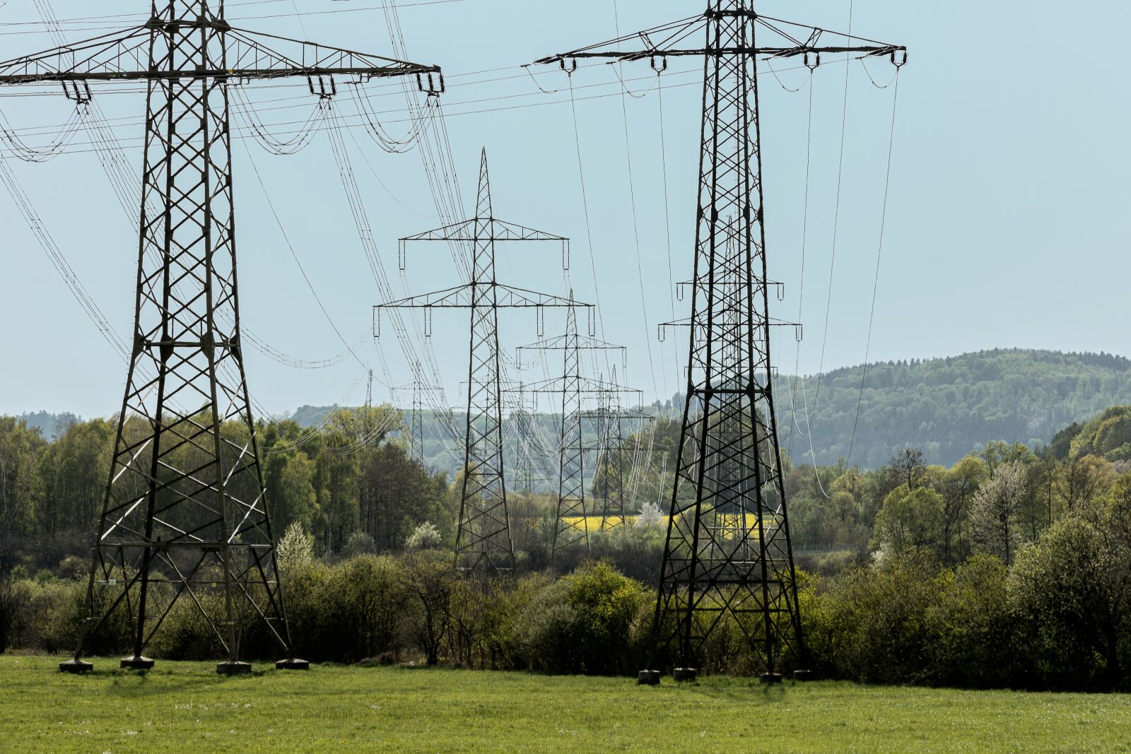 Canon EF 70-300mm F4-5.6 IS USM sample photo. Landscape, power poles, energy photography