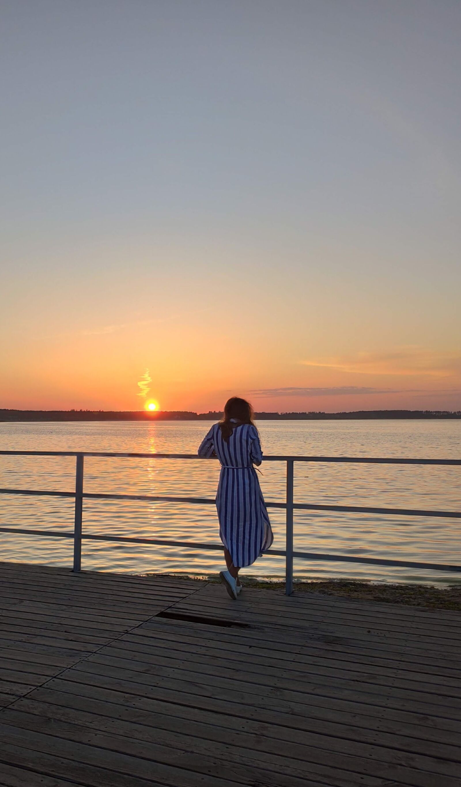 Xiaomi MI 9 sample photo. Girl, sunset, sun photography