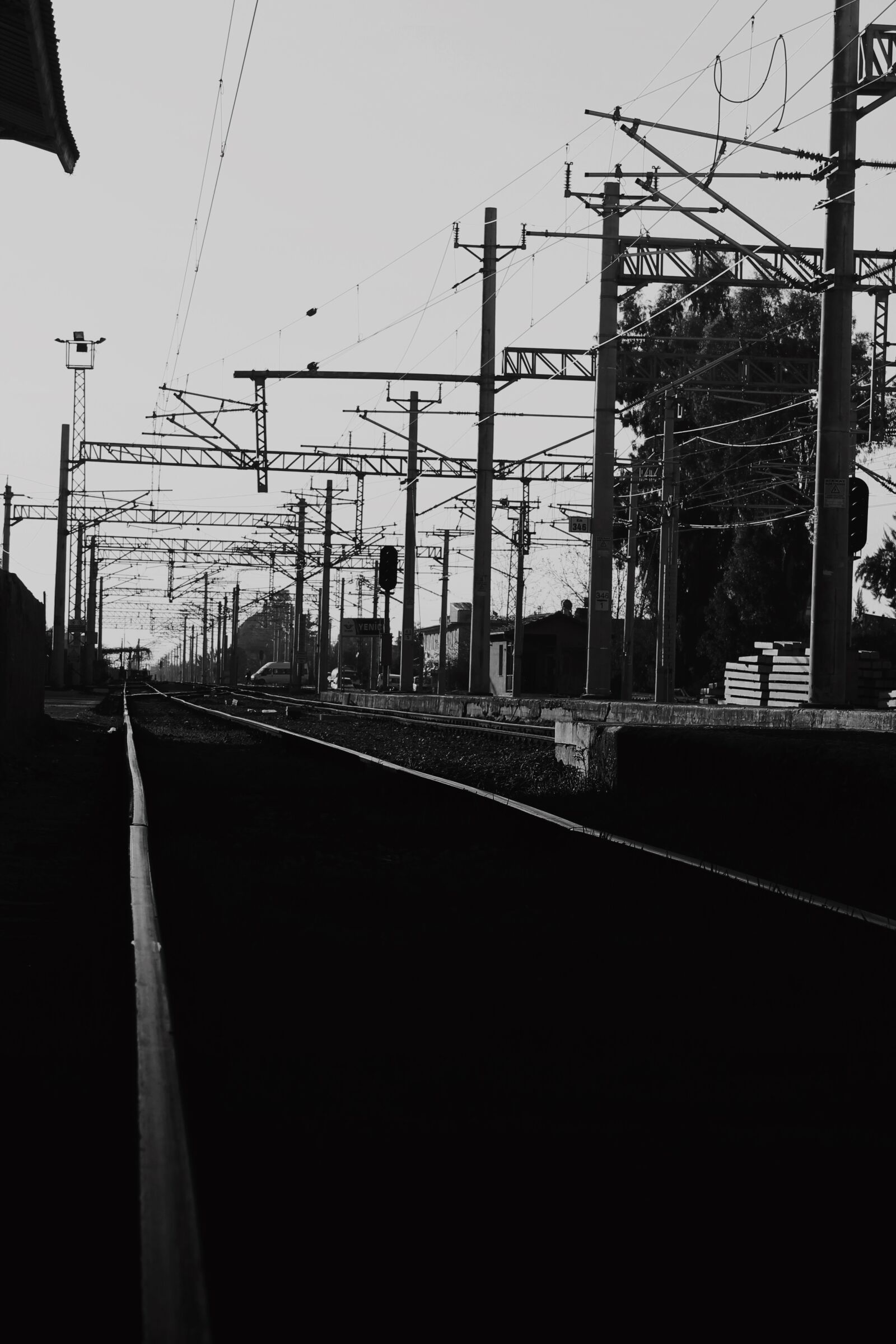 Canon EOS 1100D (EOS Rebel T3 / EOS Kiss X50) sample photo. Train, black, white photography