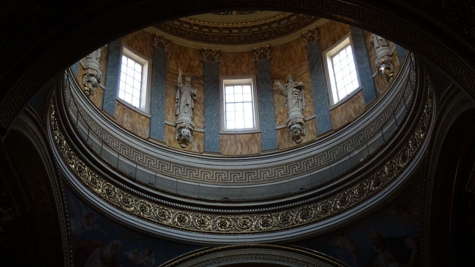 Sony DSC-HX60 sample photo. Architecture, the dome, church photography