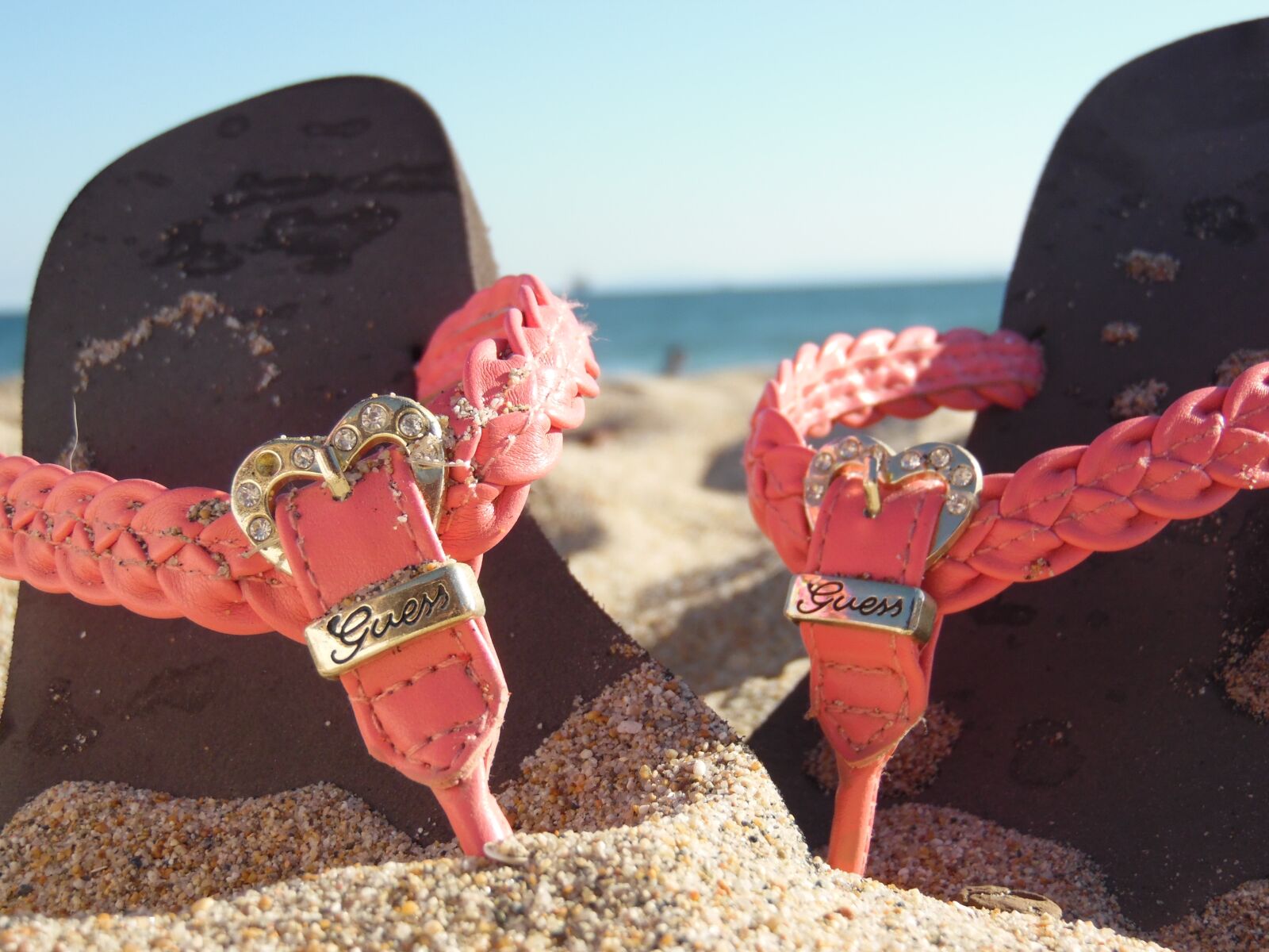 Samsung WB1100F/WB1101F/WB1102F sample photo. Sandals, beach, sand photography