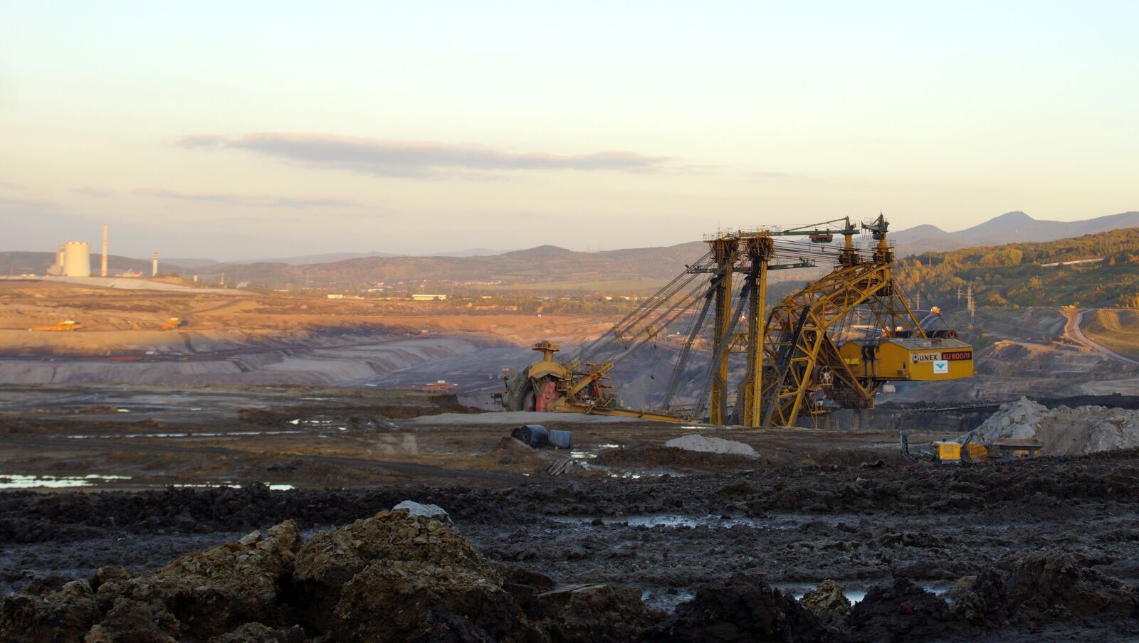 Sony SLT-A65 (SLT-A65V) sample photo. Mine, extraction, coal photography