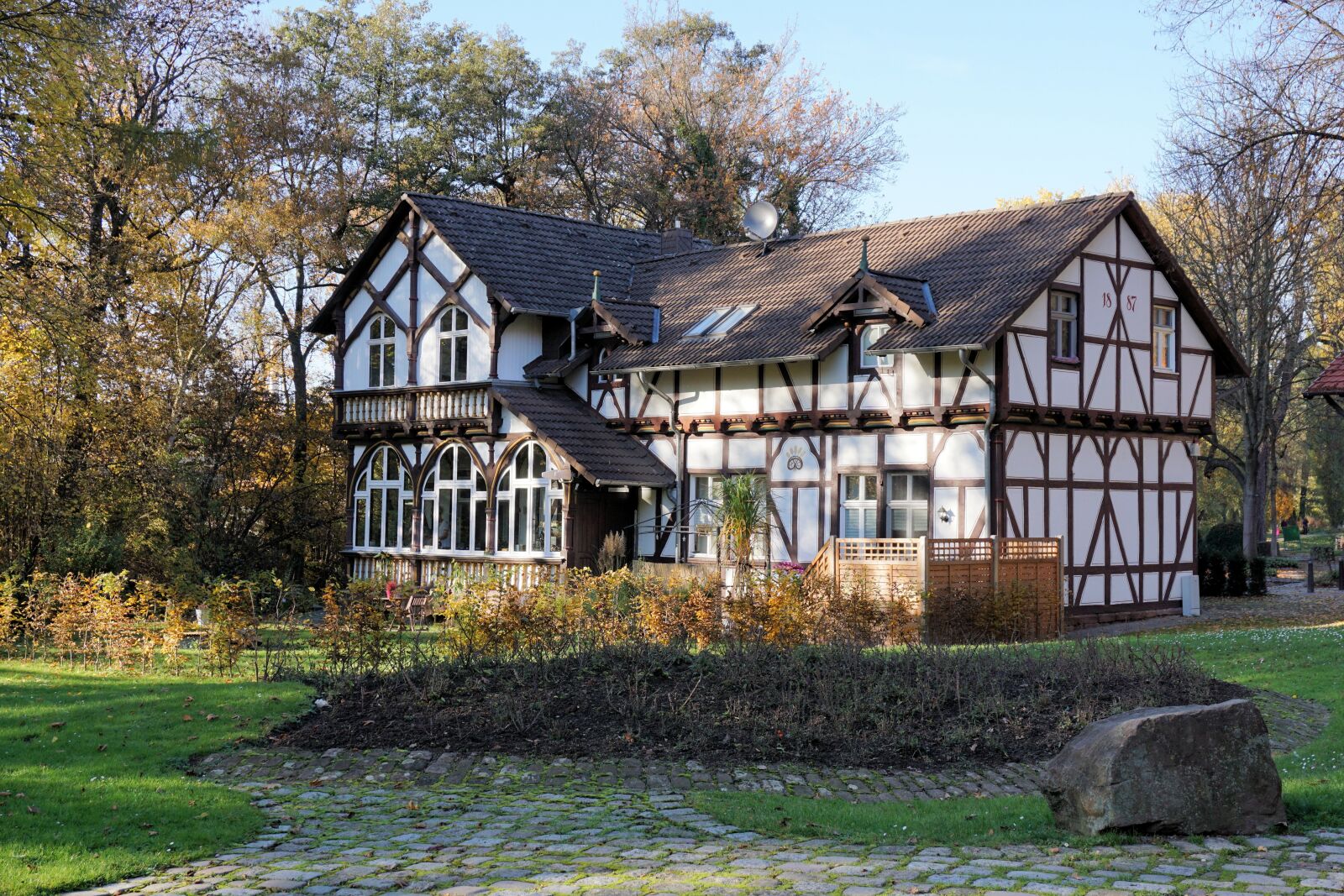 Sony a6000 sample photo. Vellmar, ahnepark, fachwerkhaus photography