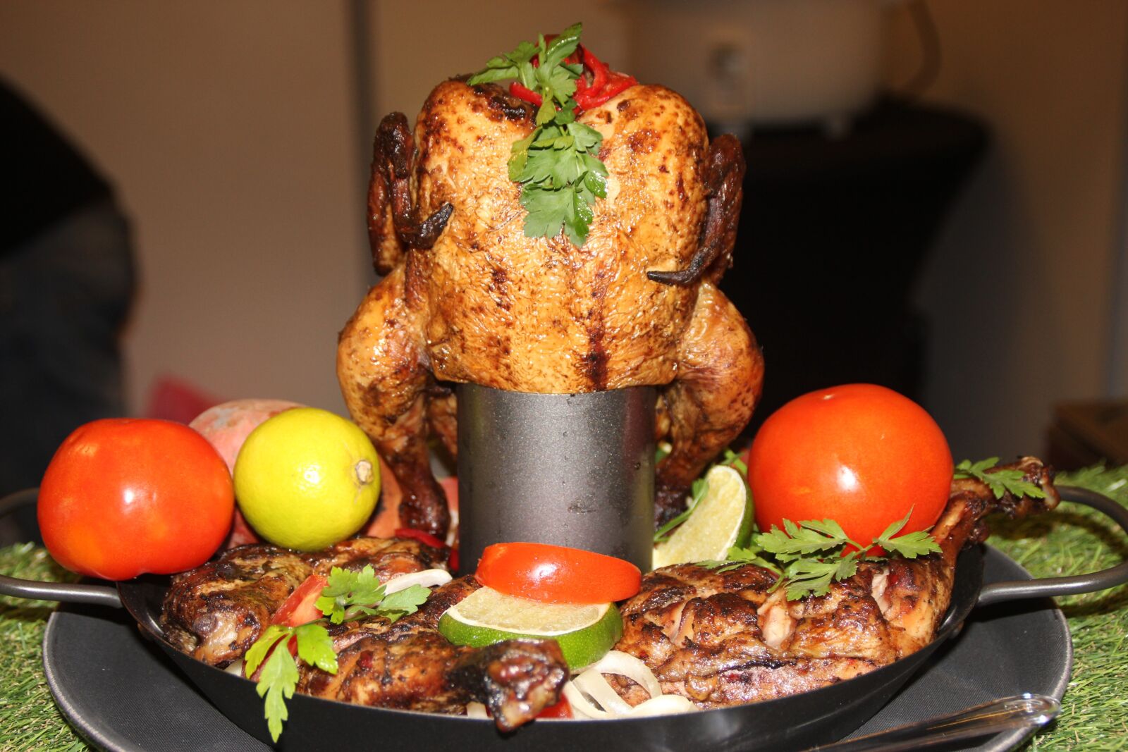 Canon EOS 600D (Rebel EOS T3i / EOS Kiss X5) sample photo. Cooked chicken, roast chicken photography