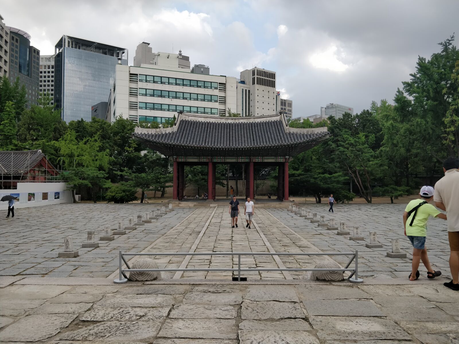 OnePlus 5 sample photo. Temple, center, south korea photography