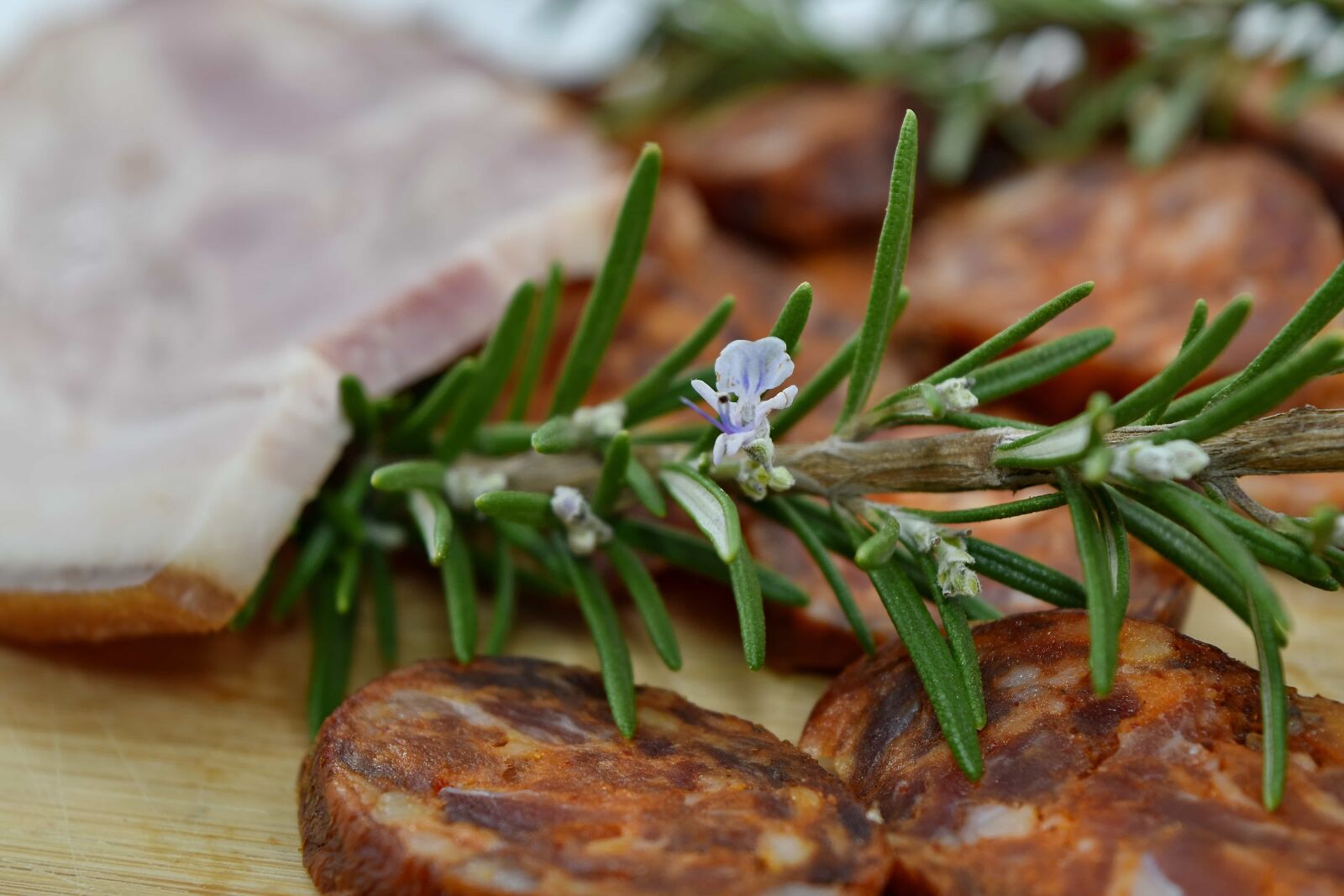 Nikon D5500 sample photo. Lamb, meat, rosemary, sausage photography