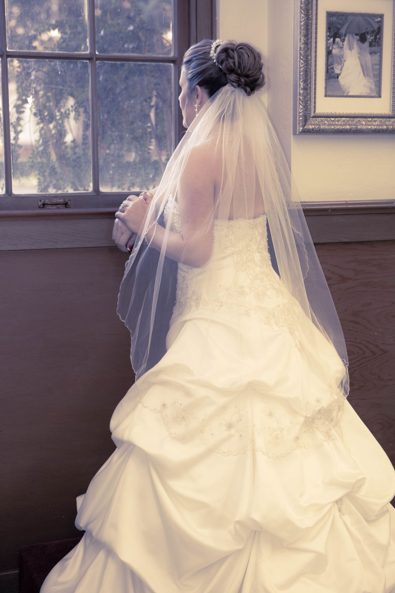 Canon EF 24-70mm F2.8L USM sample photo. Bride, thinking, the big photography