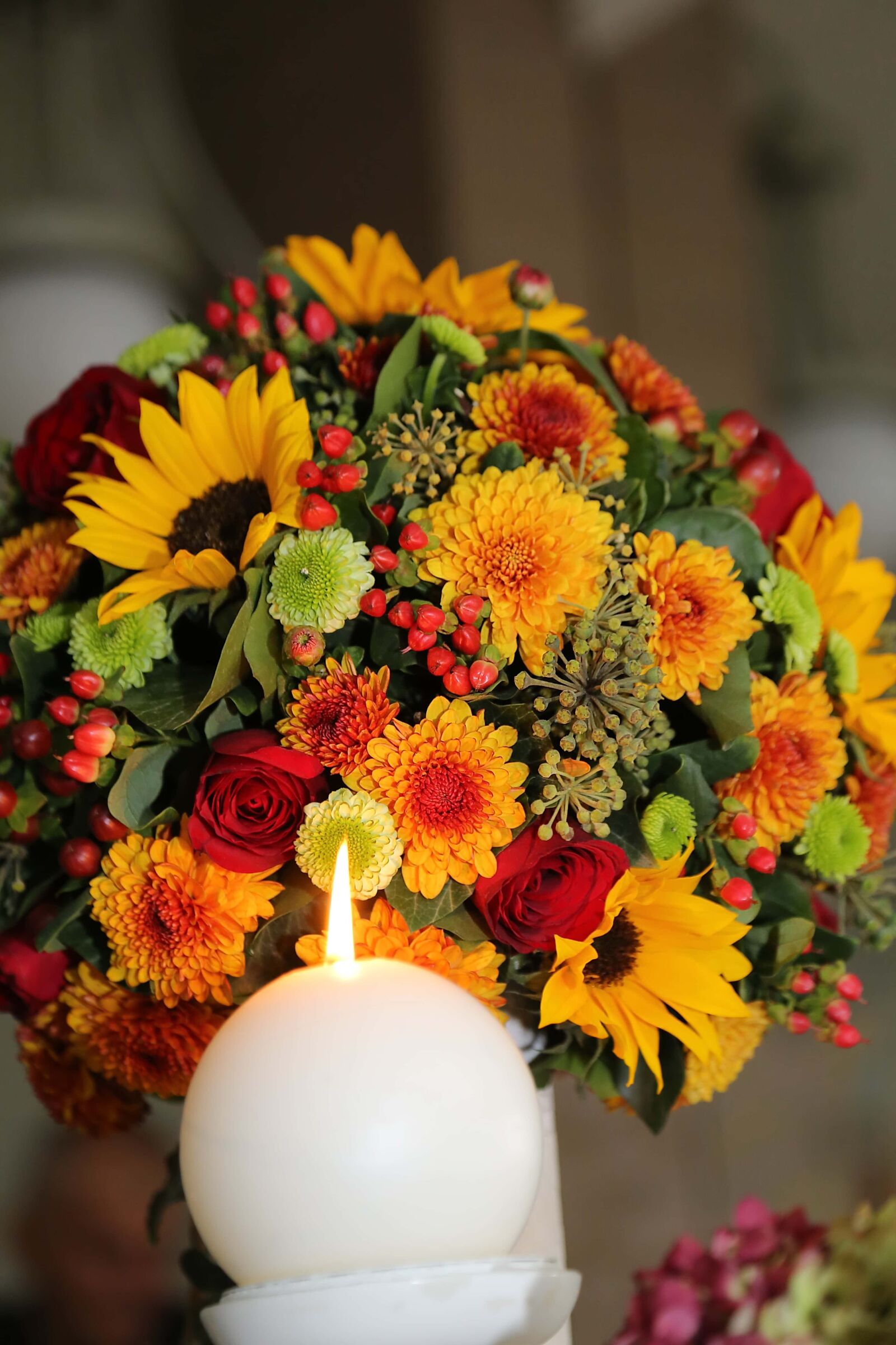 Canon EF 24-105mm F4L IS USM sample photo. Candle, bouquet, candlelight, close-up photography