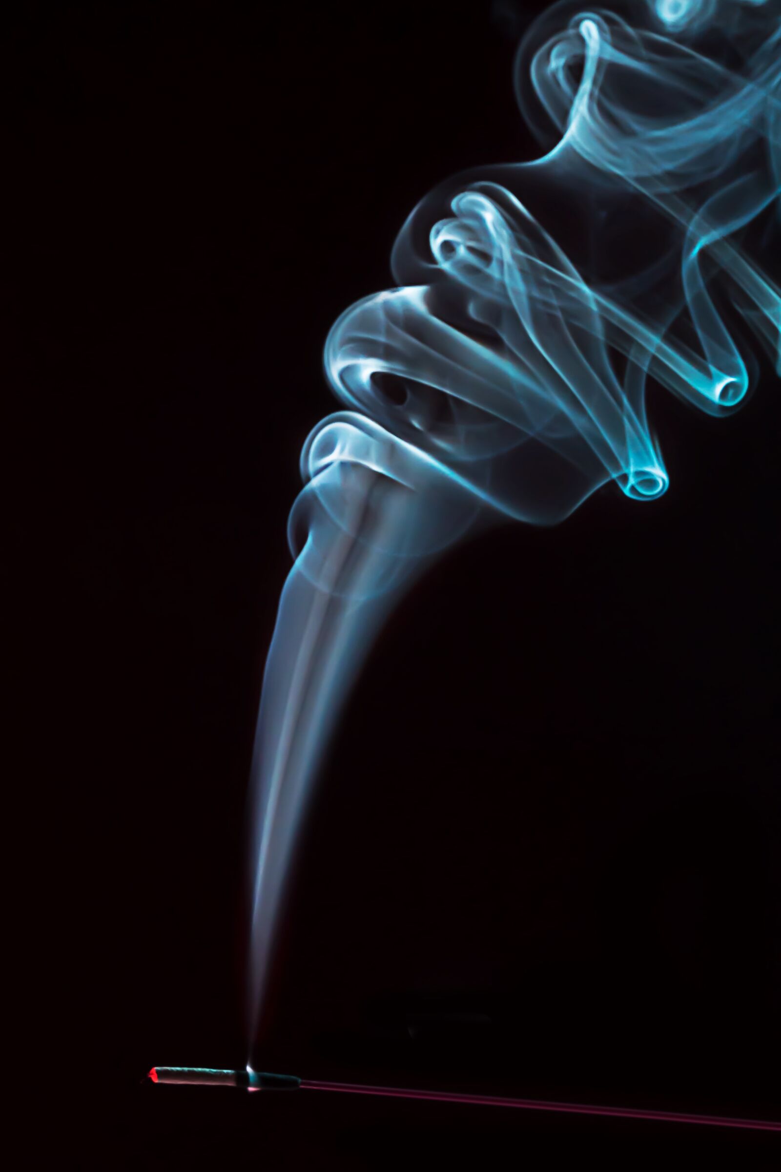 Nikon D500 sample photo. Smoke, light, mood photography