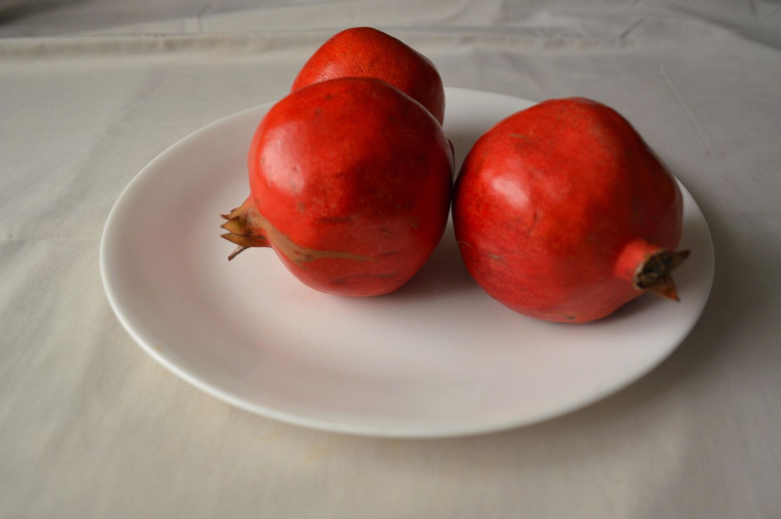 Nikon D3200 sample photo. Pomegranate, vegetable, food, diet photography
