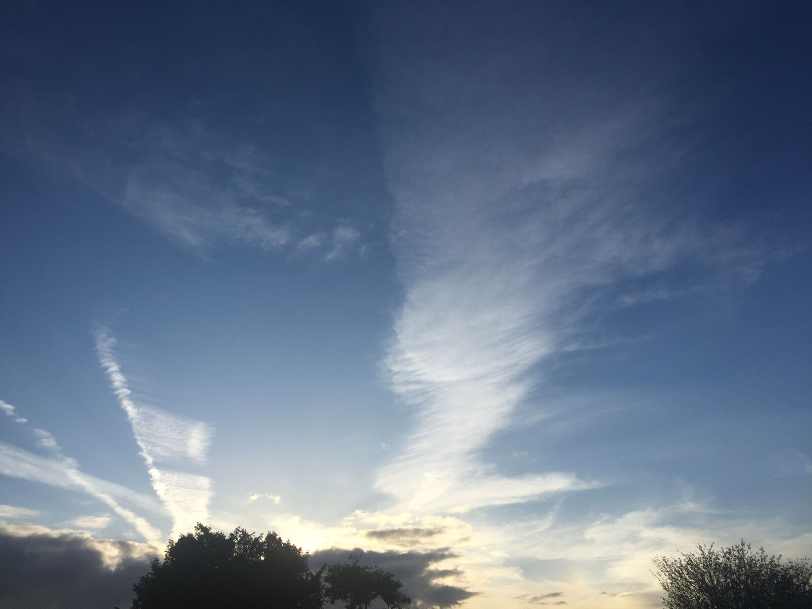 iPhone 6 back camera 4.15mm f/2.2 sample photo. Sky, clouds, weather photography