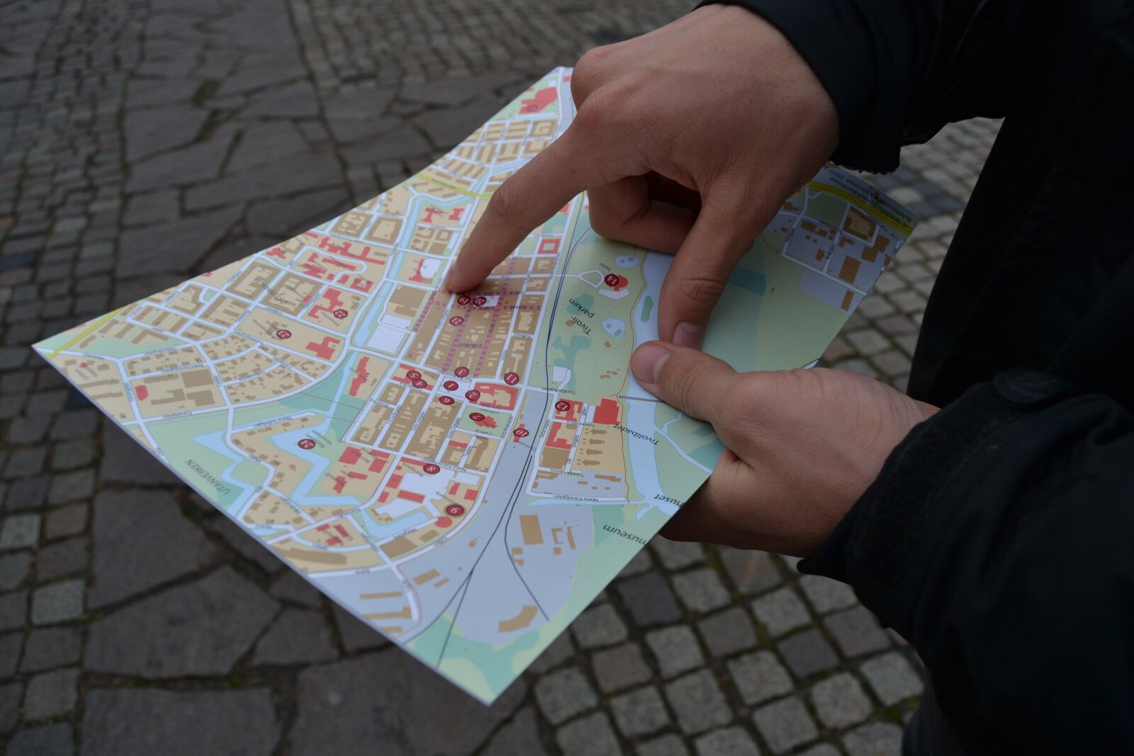 Nikon D3100 sample photo. Map, search, travel photography