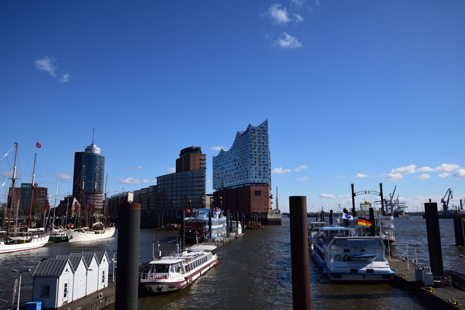 Nikon D7200 sample photo. City, architecture, urban landscape photography