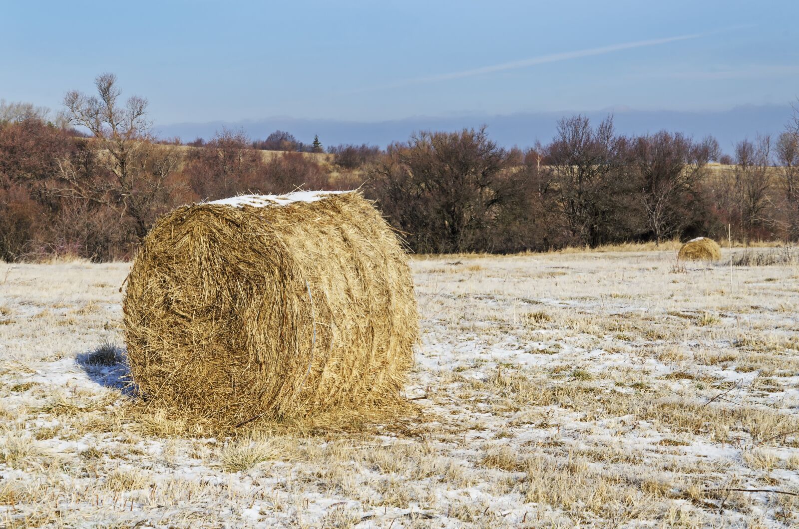 Nikon D5100 sample photo. Hay bale, winter, snow photography
