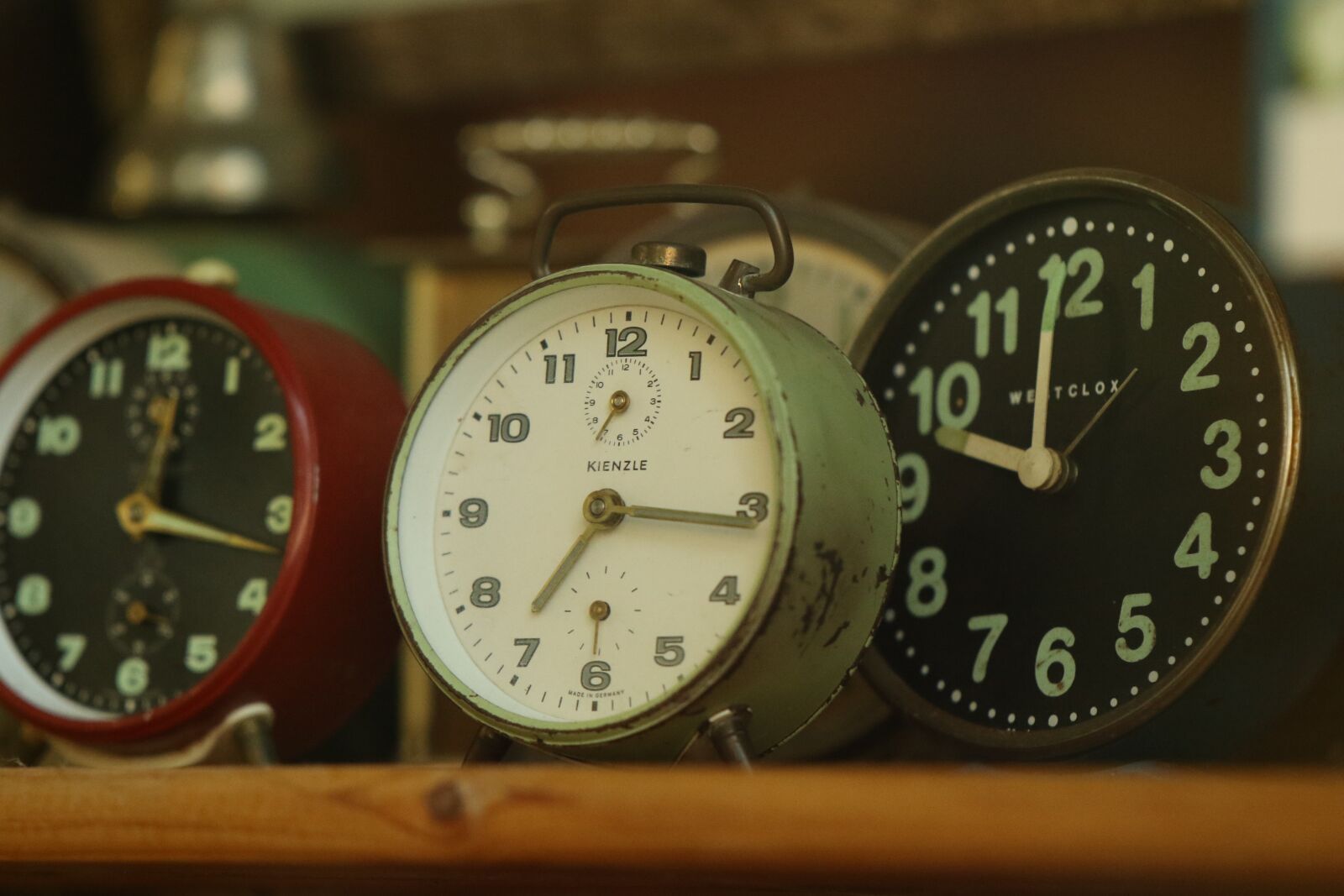 Canon EOS 7D Mark II sample photo. Clocks, time, hours photography