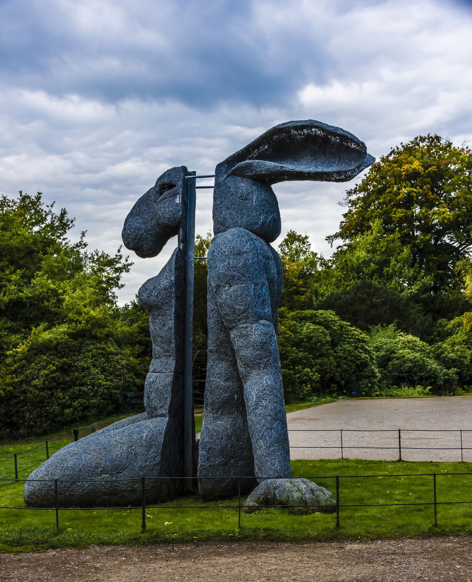 Nikon D7200 sample photo. Sculpture, rabbit, park photography