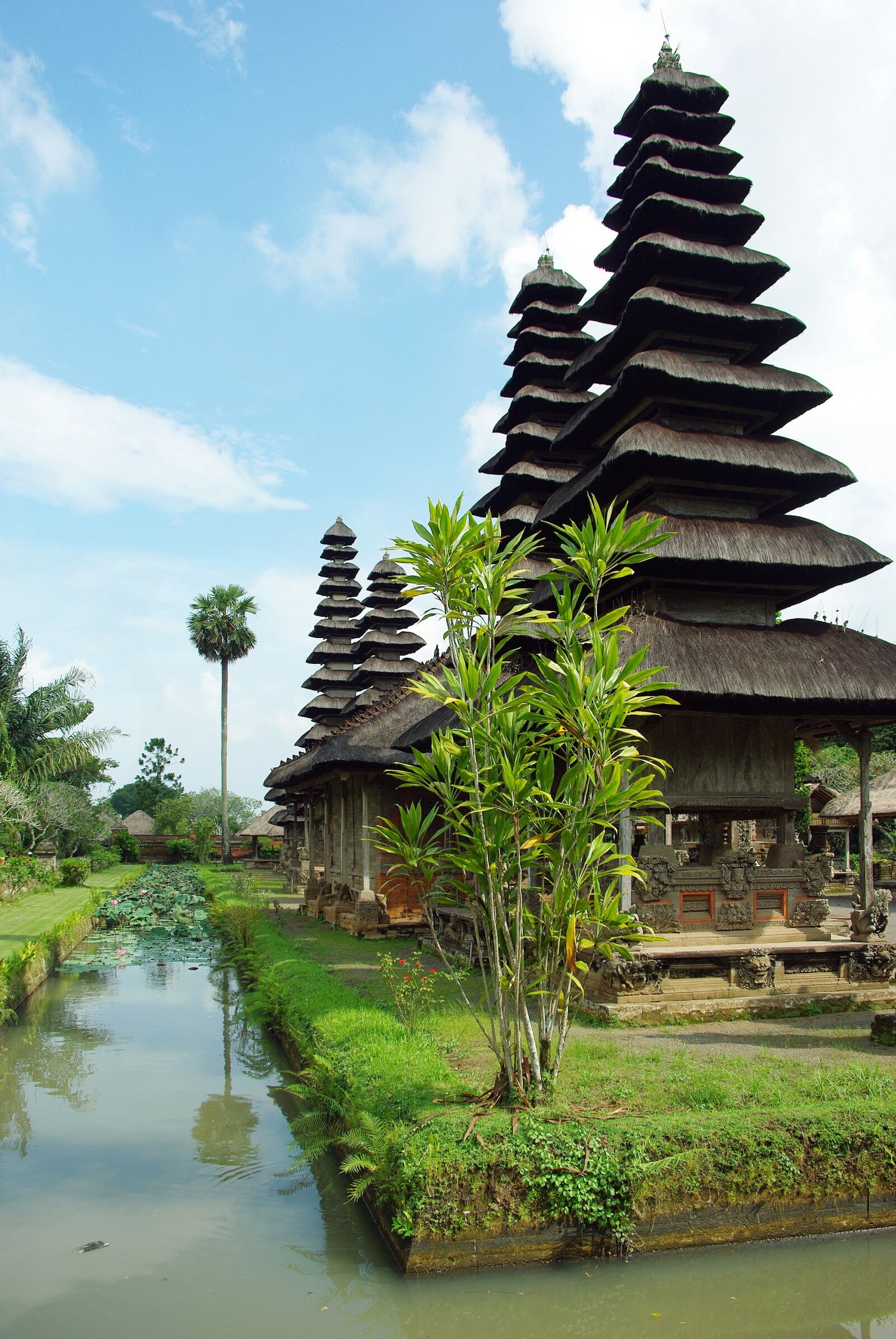Pentax K200D sample photo. Indonesia, bali, temple photography
